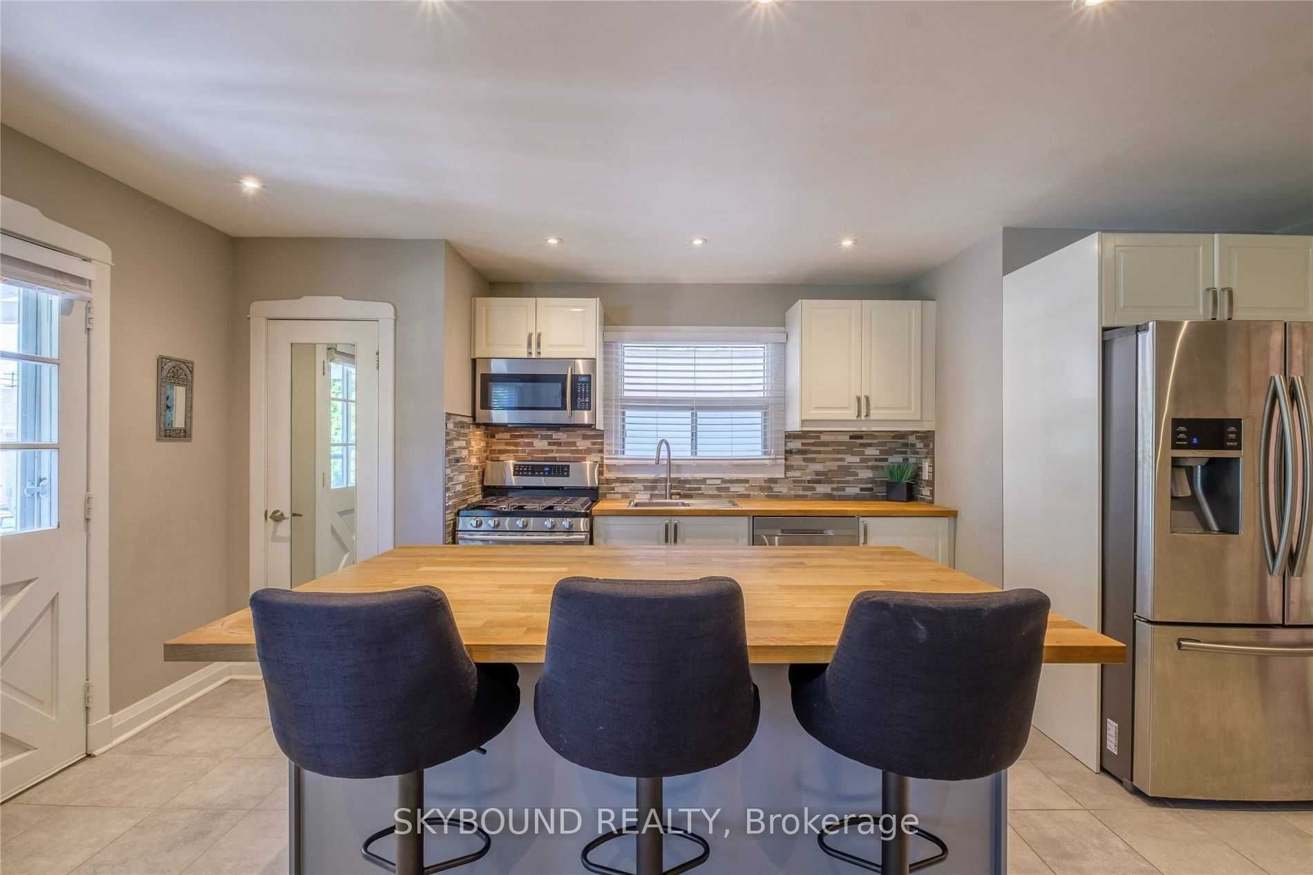 28 East 39th Street, Hamilton, ON L8V 4H1 photo 3