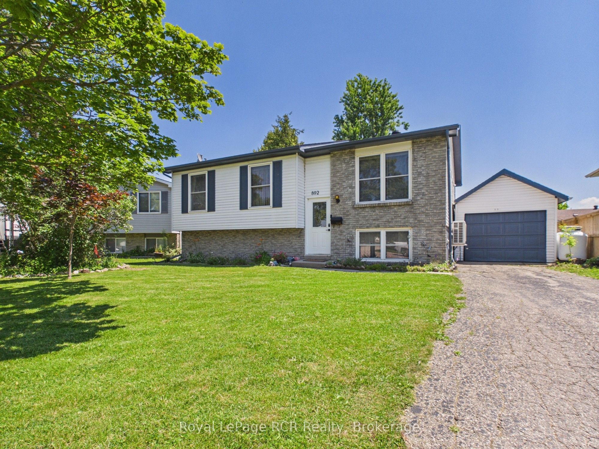 892 Brownell Drive, Kincardine, ON N2Z 1N2