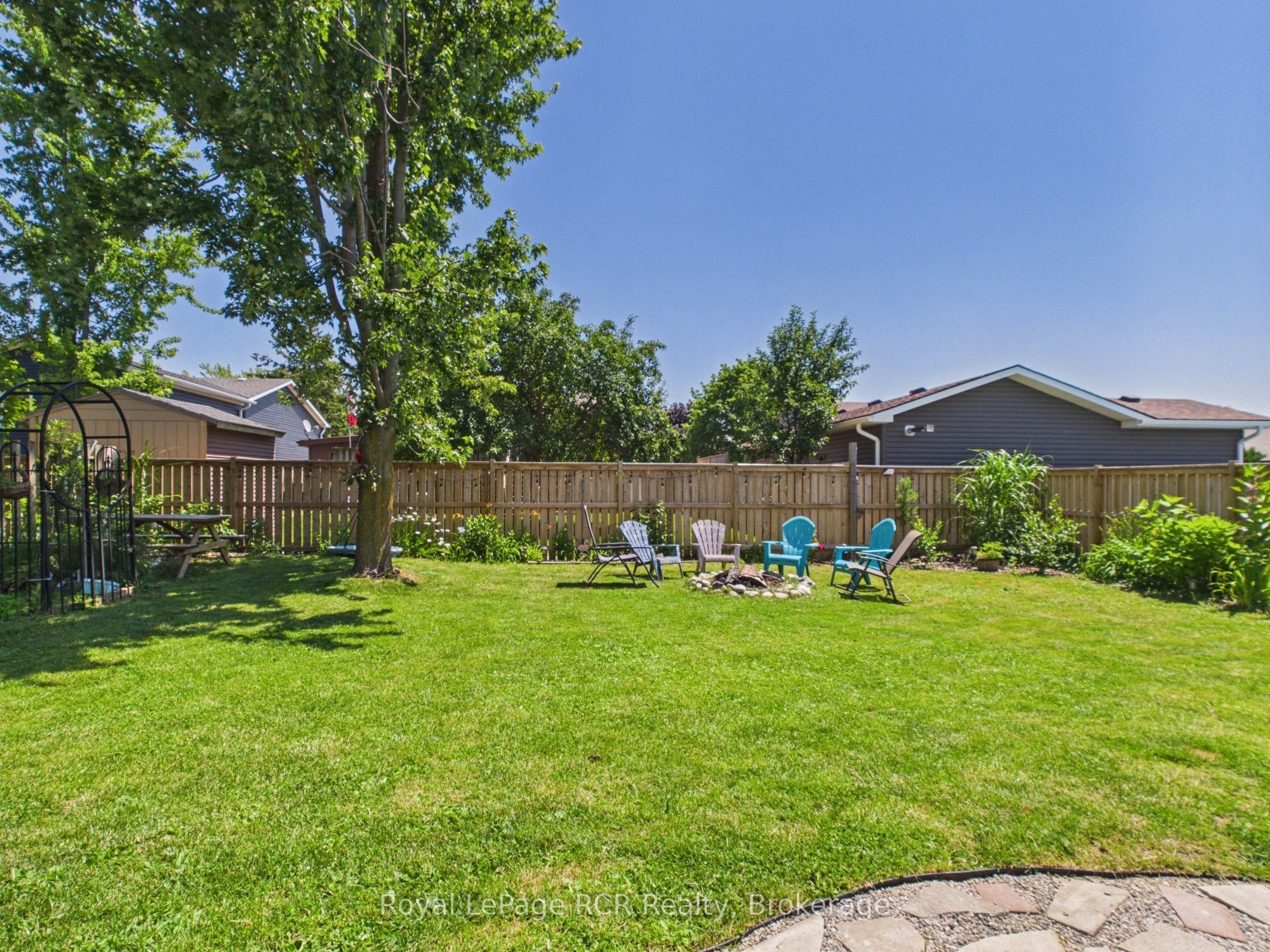 892 Brownell Drive, Kincardine, ON N2Z 1N2 photo 3