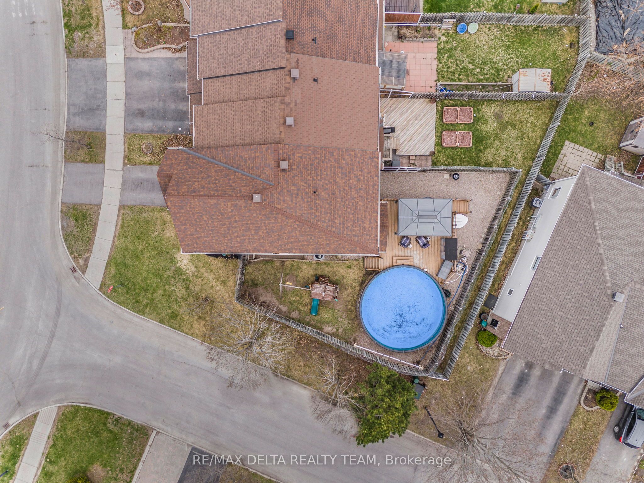 540 Chardonnay Drive, Orleans - Cumberland and Area, ON K4A 4J5 photo 2