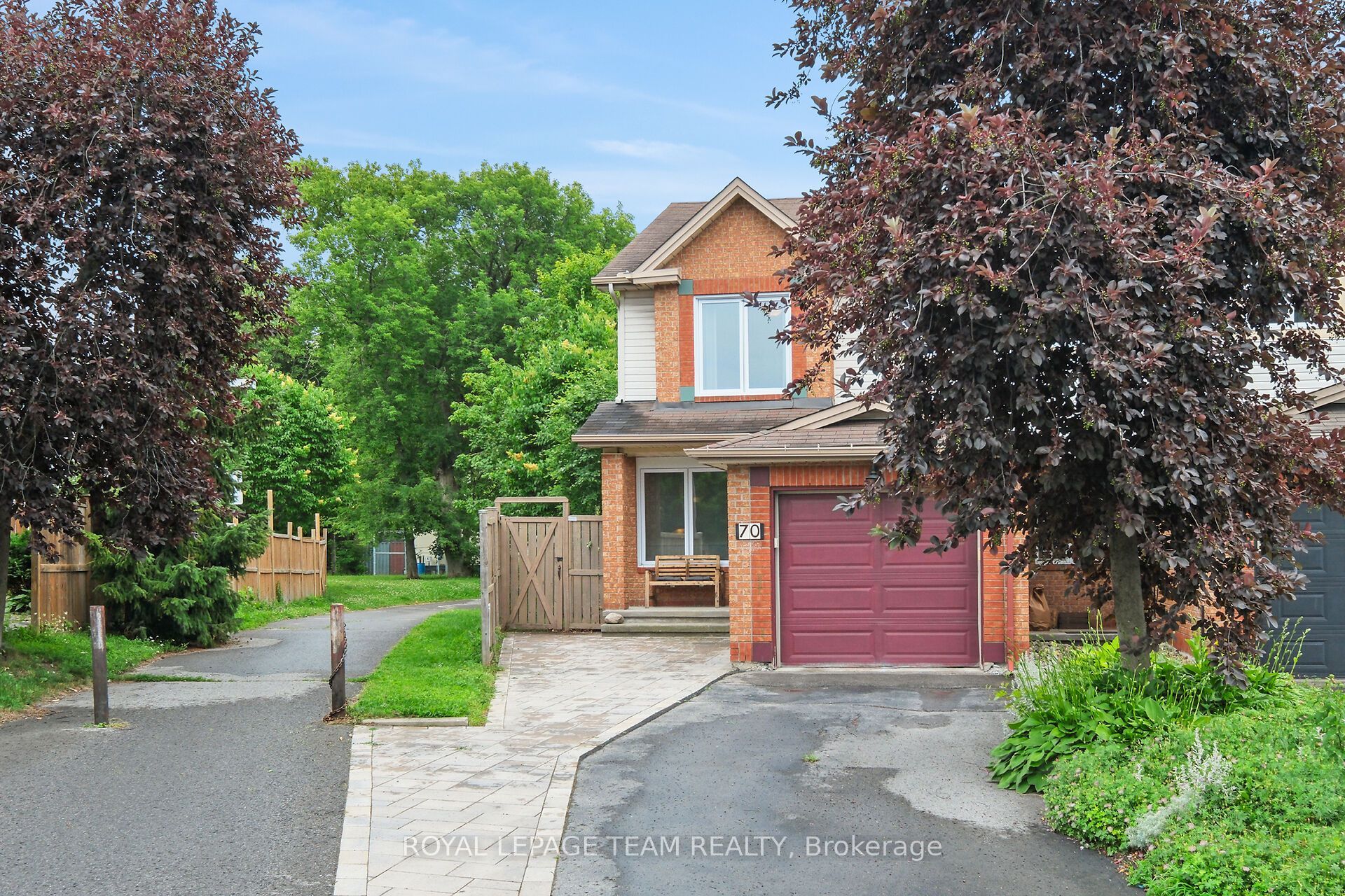 70 College Circle, Overbrook - Castleheights and Area, ON K1K 4R8