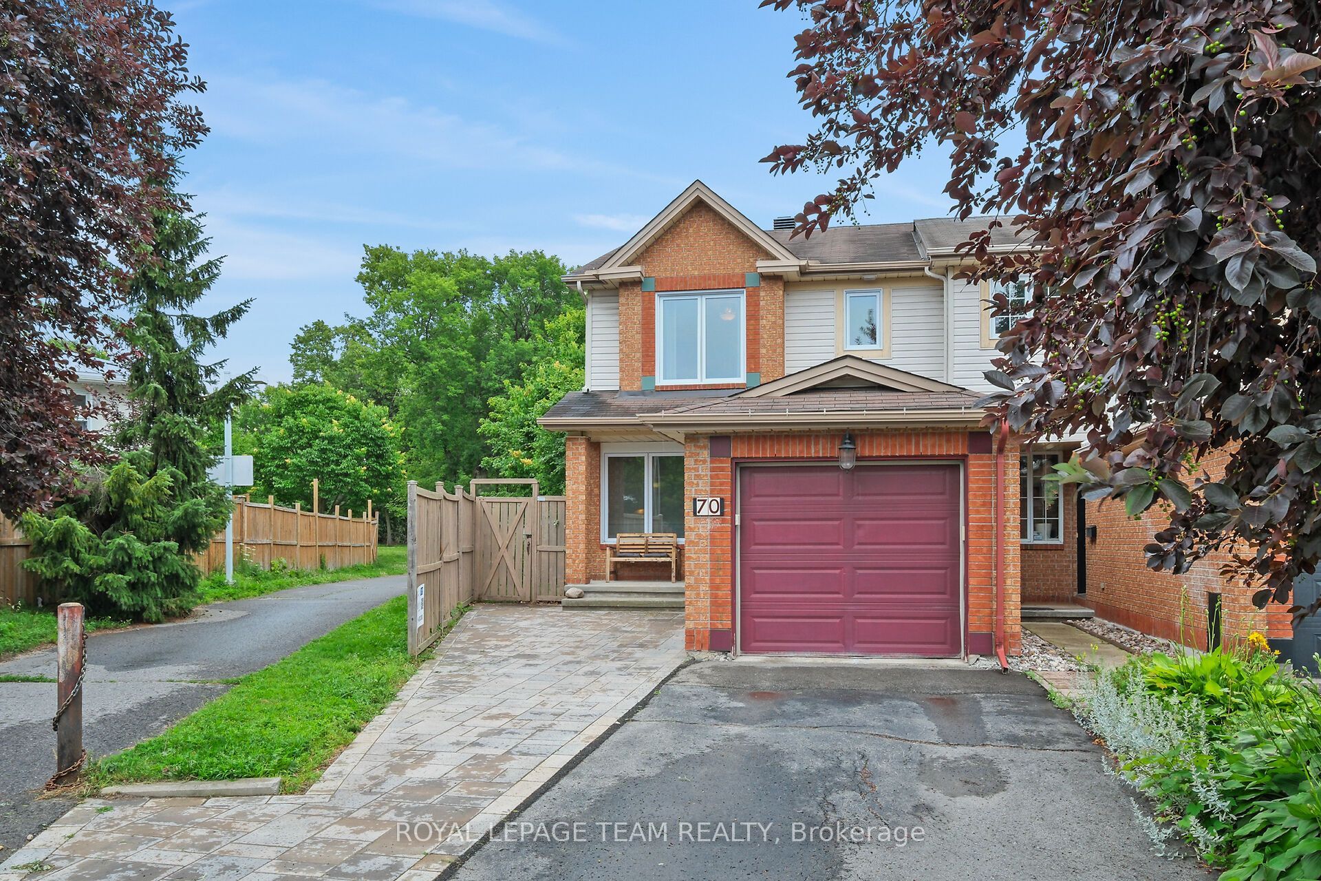 70 College Circle, Overbrook - Castleheights and Area, ON K1K 4R8 photo 2