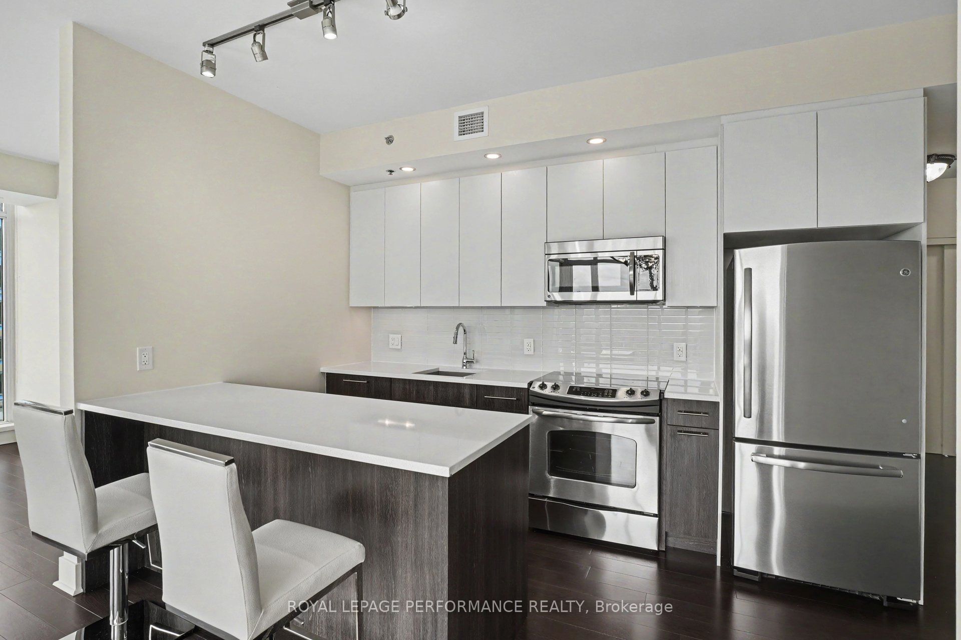 88 Richmond Road 412, Westboro - Hampton Park, ON K1Z 0B1 photo 2