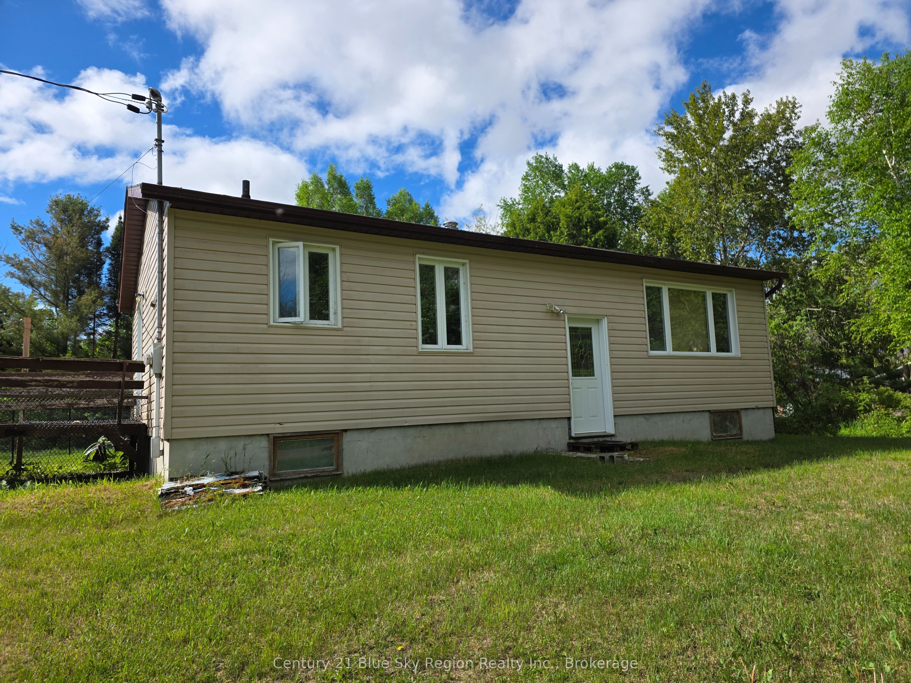 20 Stevens Road, West Nipissing, ON P2B 3L6 photo 2