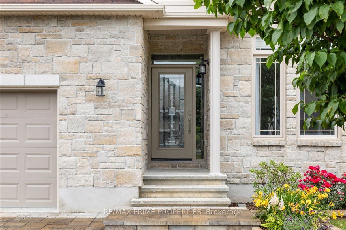 817 Platinum Street, Clarence-Rockland, ON K4K 0J2 photo 3