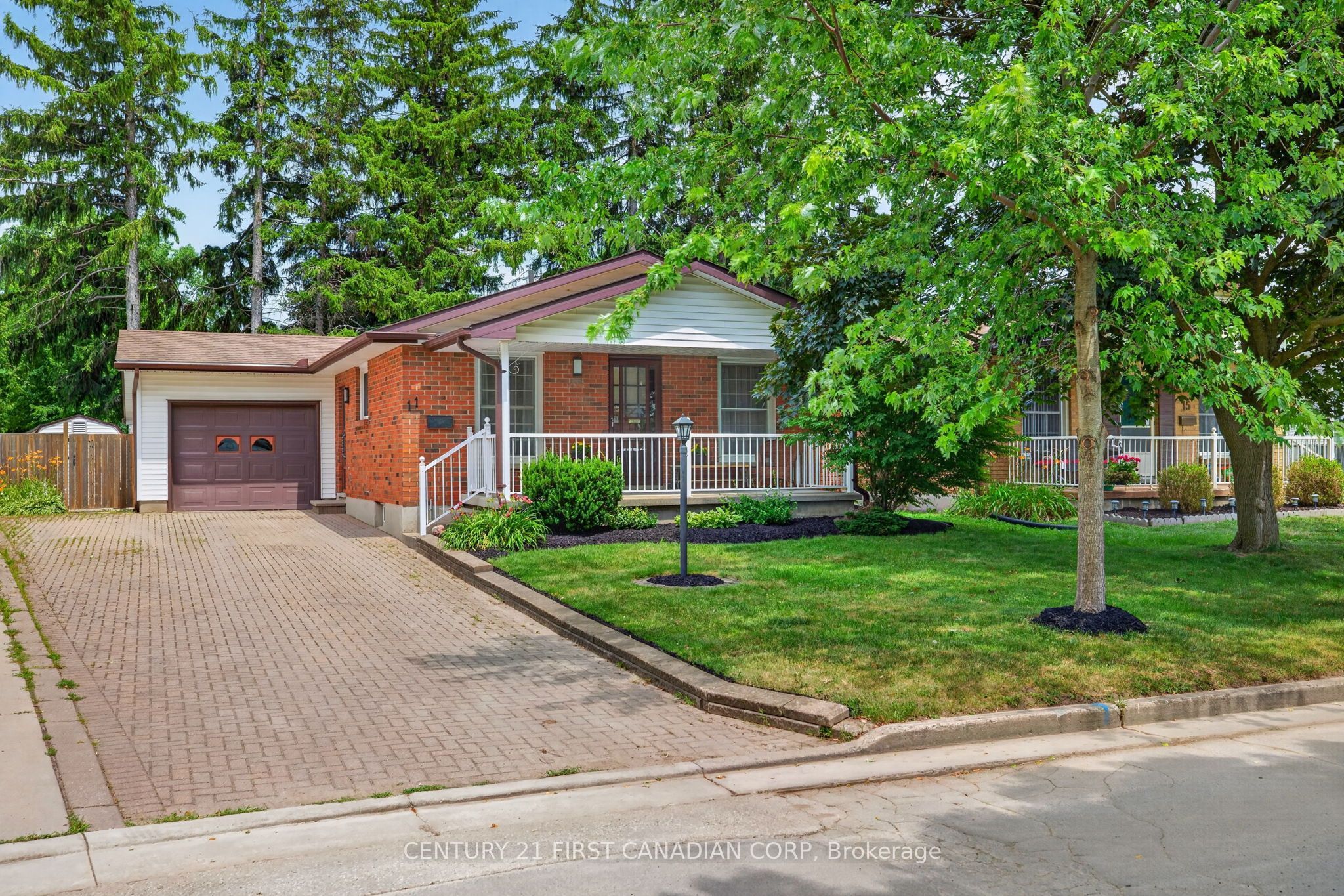 11 Cornell Crescent, London East, ON N5V 1N2