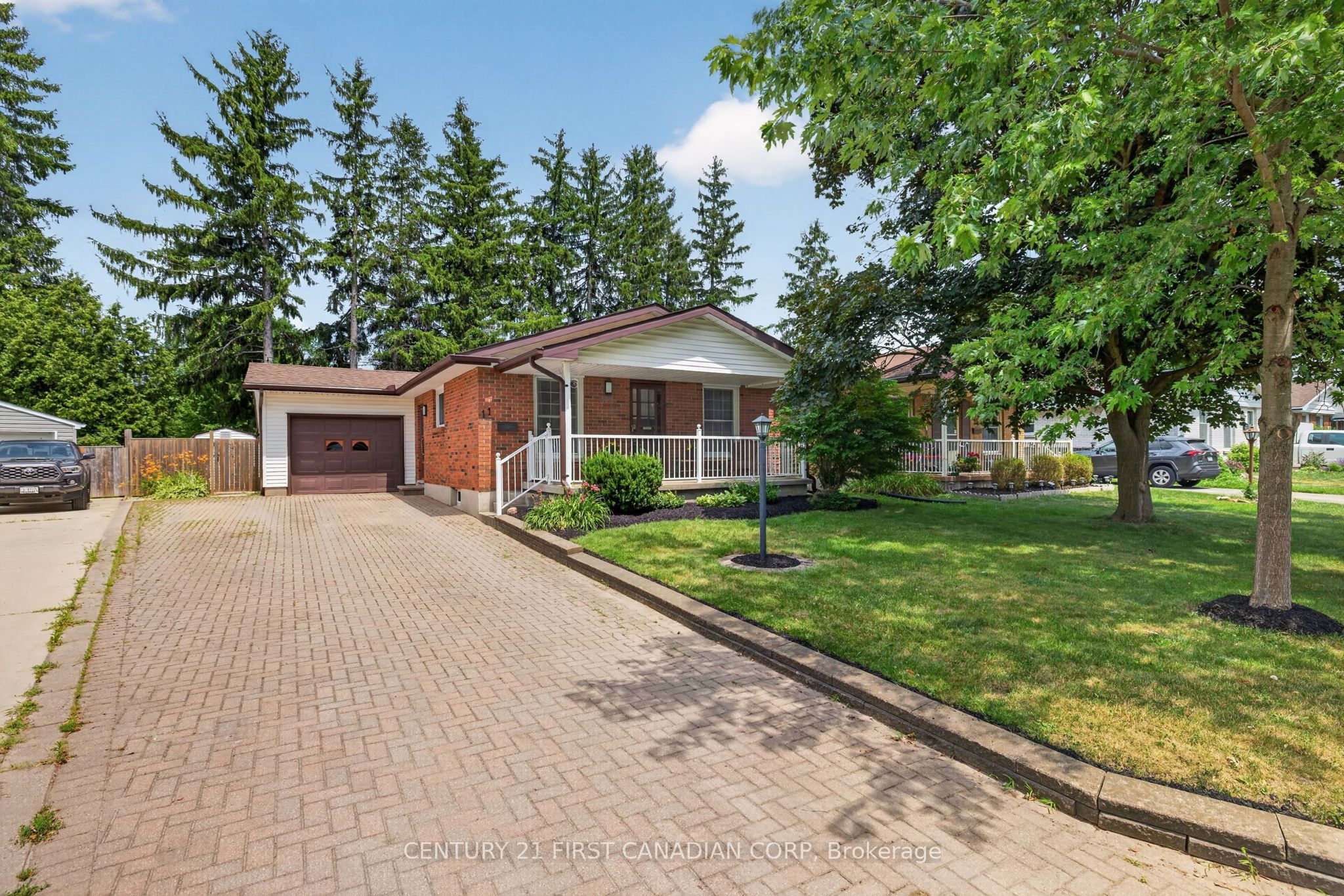 11 Cornell Crescent, London East, ON N5V 1N2 photo 2