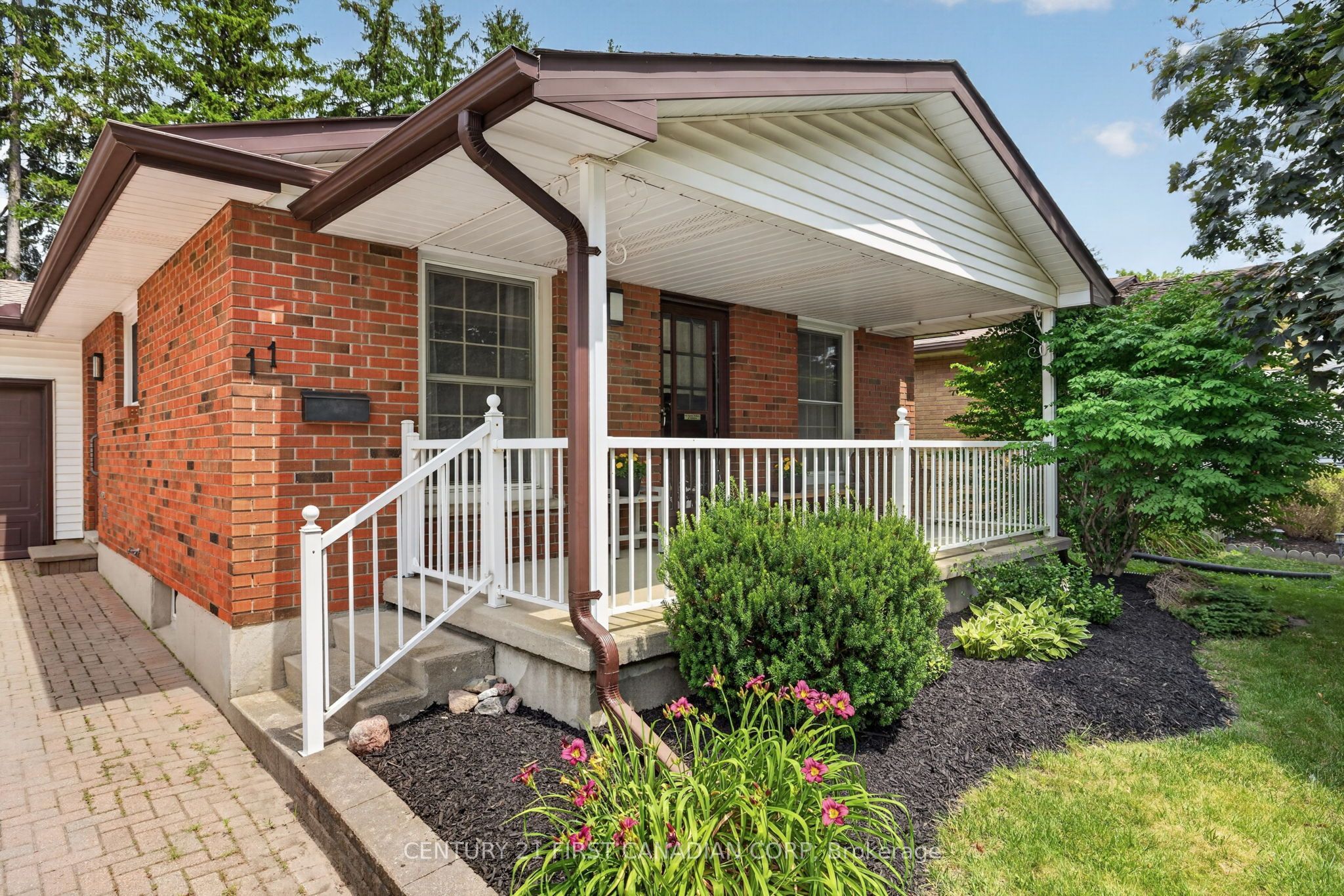 11 Cornell Crescent, London East, ON N5V 1N2 photo 3