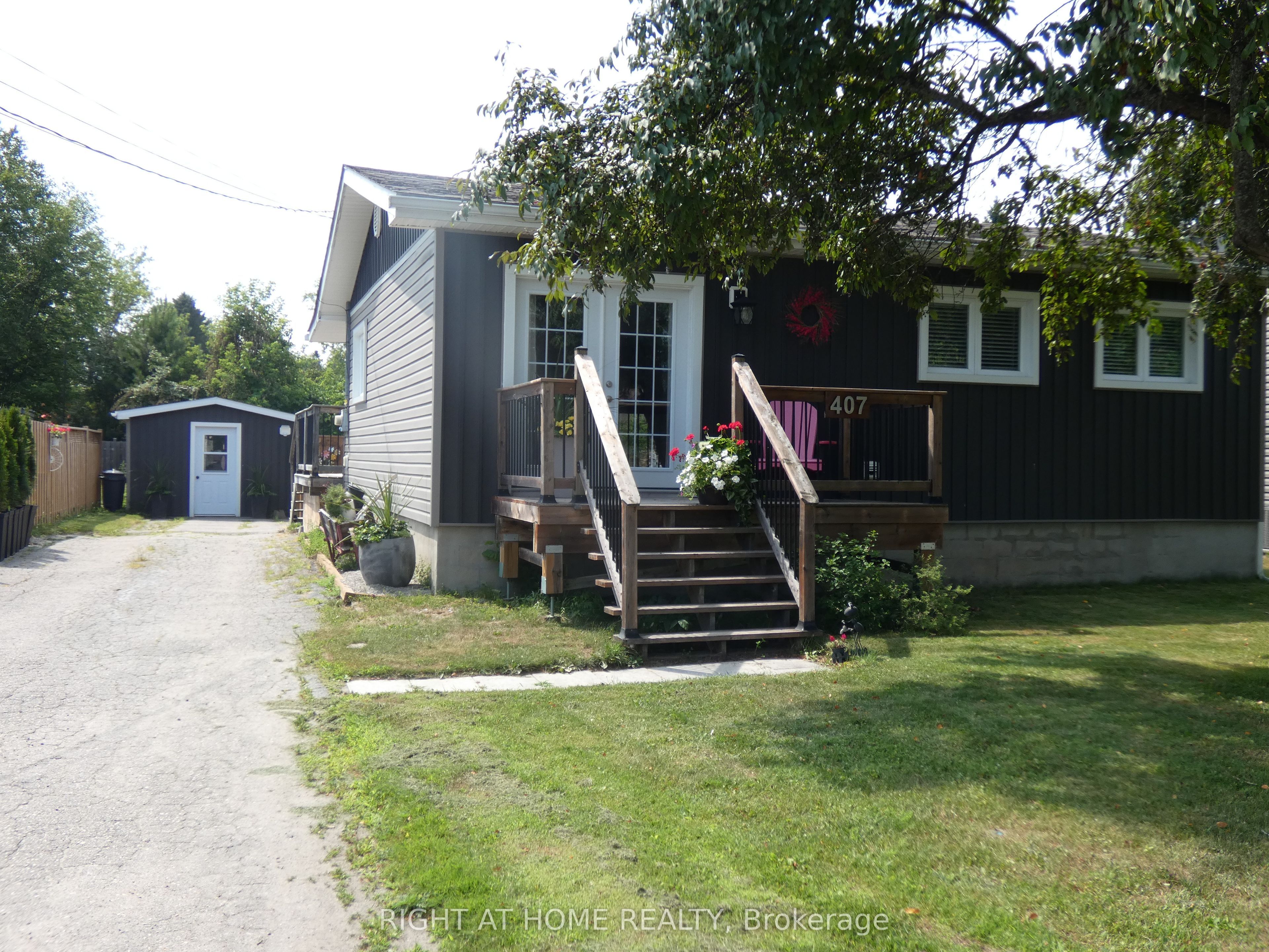 407 KING Street, West Nipissing, ON P2B 3C8 photo 2