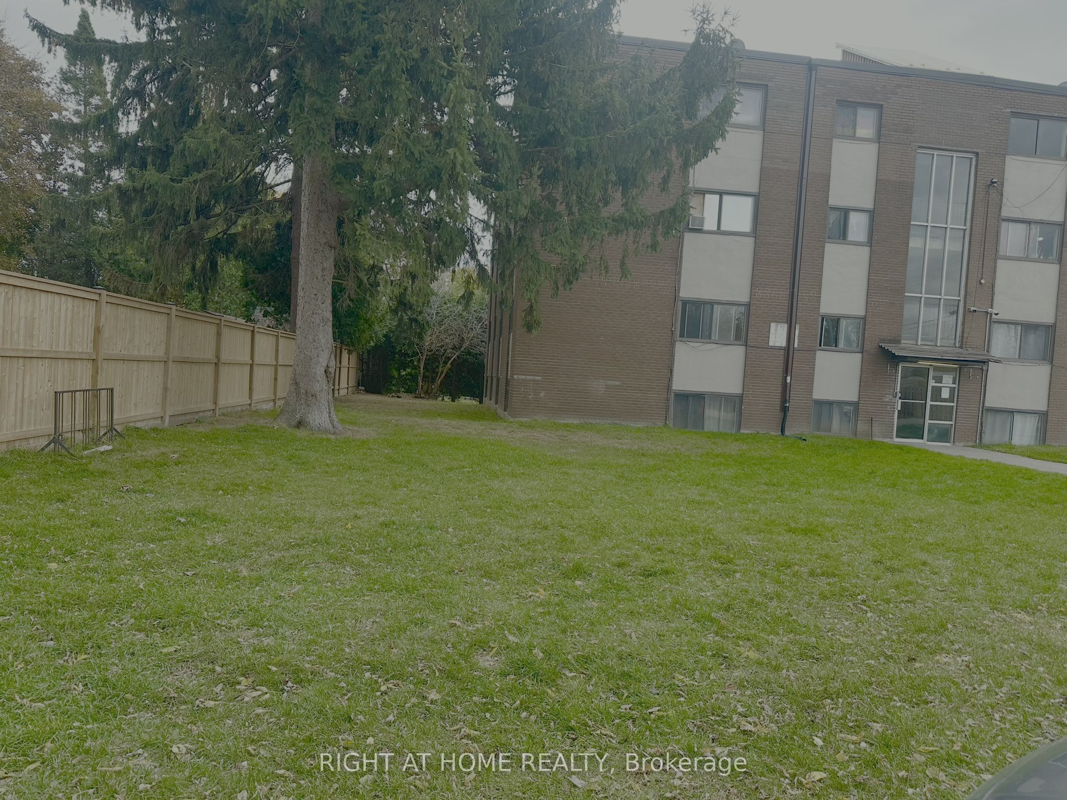 220 Ashland Avenue 16, London East, ON N5W 4H4 photo 2