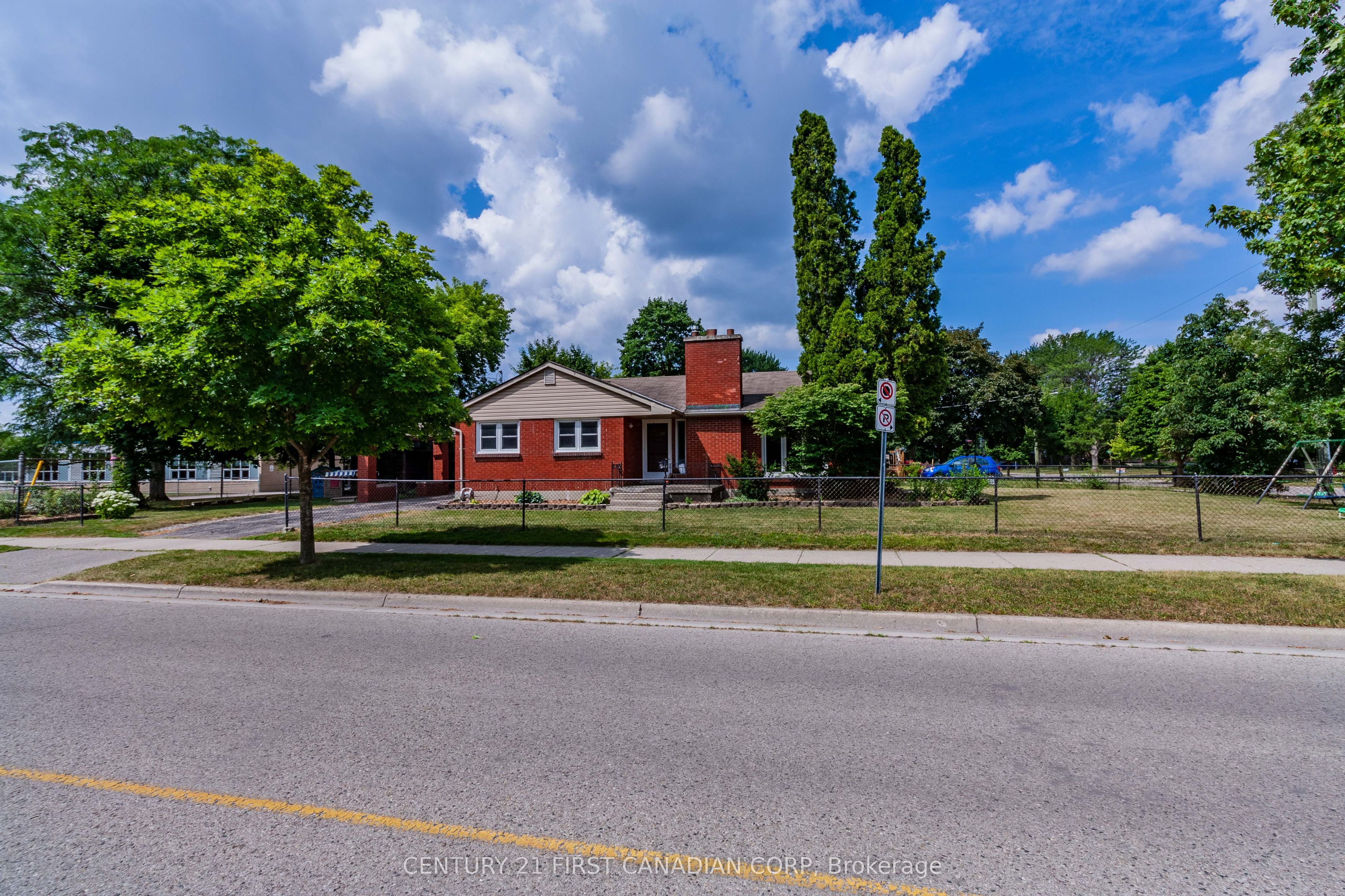 1721 Moffatt Avenue, London East, ON N5W 2A2 photo 5