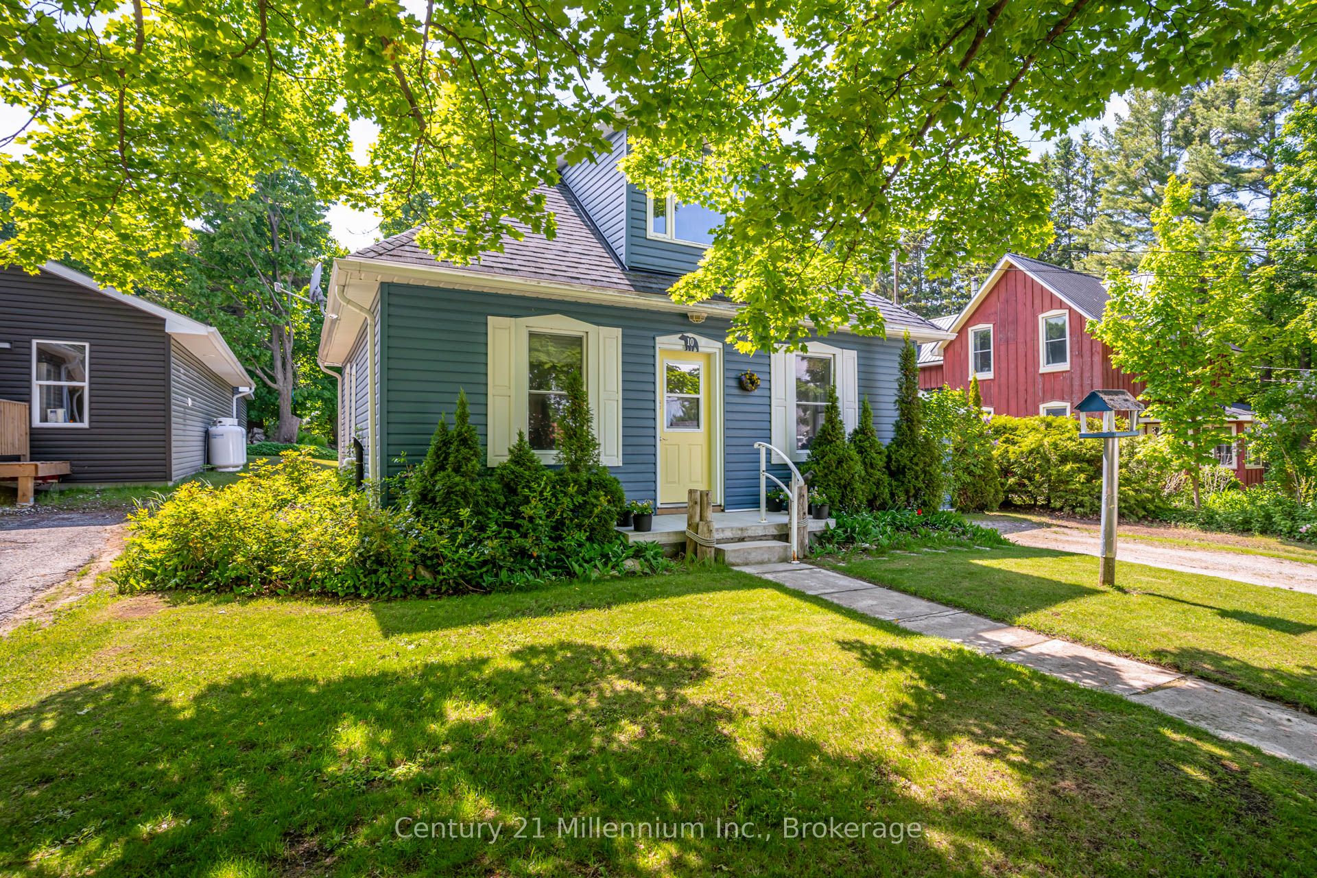 10 Alexander Street, Northern Bruce Peninsula, ON N0H 1W0 photo 2