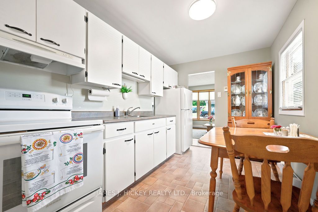 15 Summit Street, Deep River, ON K0J 1P0 photo 4