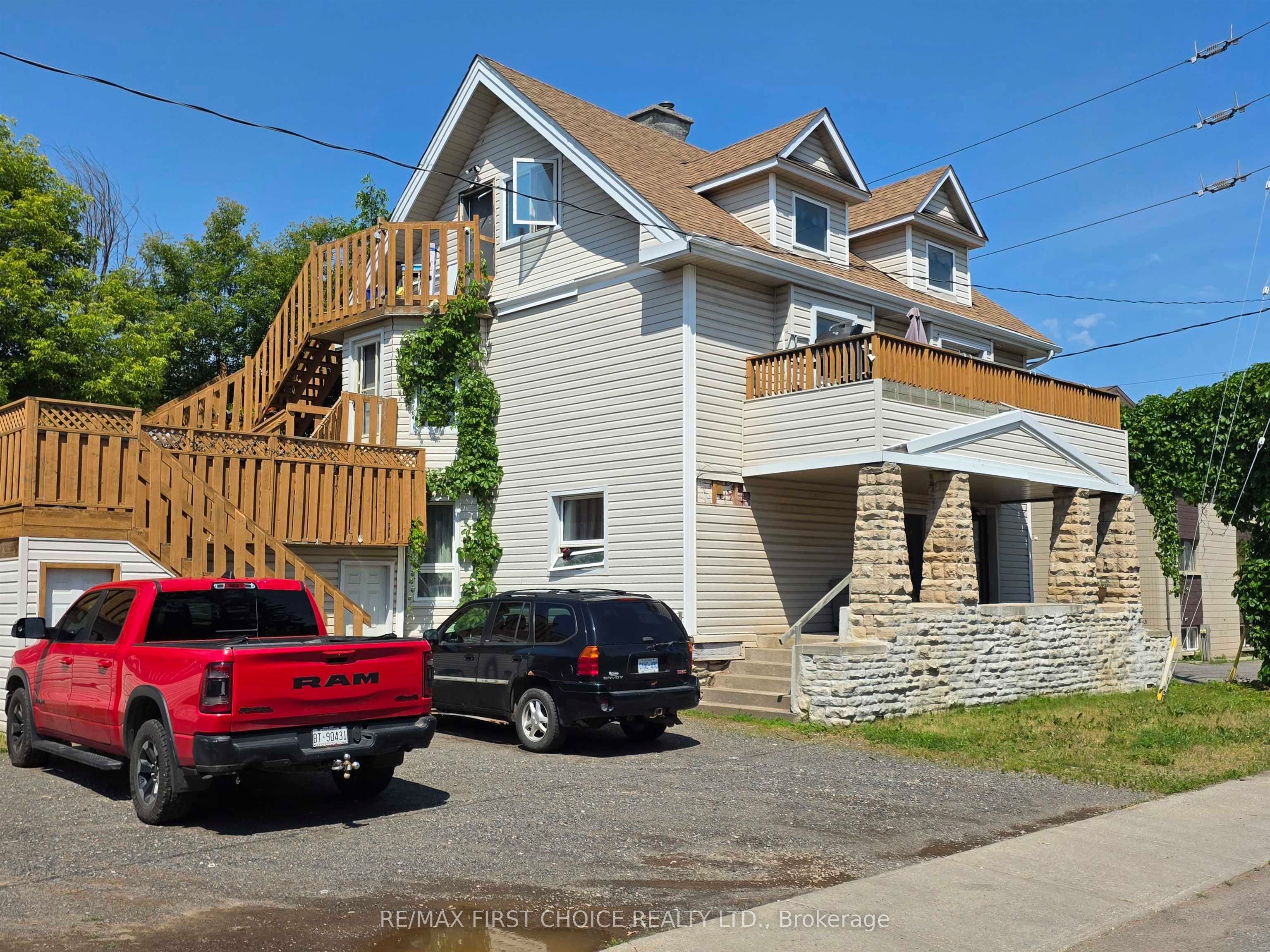 711 Ridgeway Street E, Thunder Bay, ON P7E 5H3 photo 3