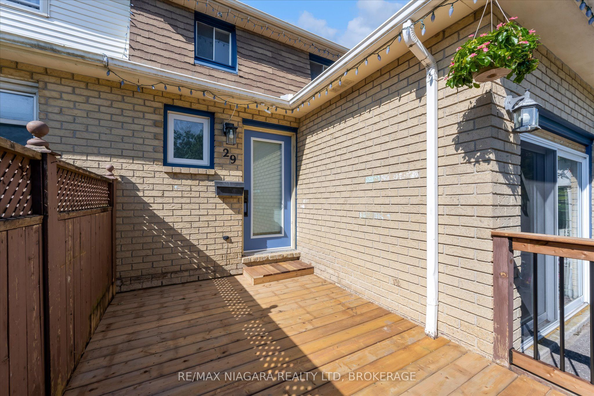 29 ROMY Crescent, Thorold, ON L2V 4L1 photo 3