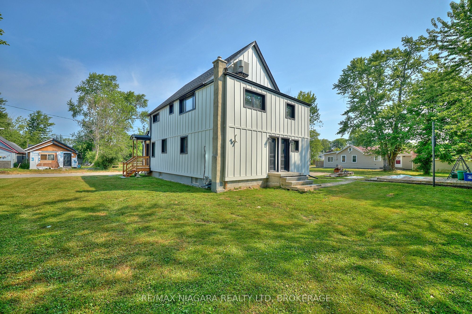19 Maccabee Avenue Lower, Fort Erie, ON L2A 1C7 photo 4