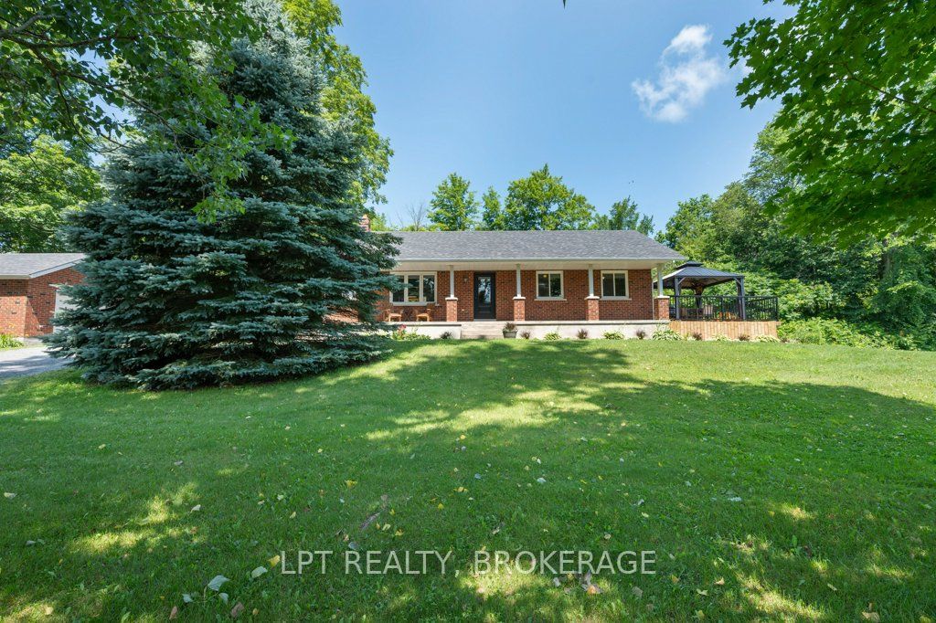 2978 Pine Grove, Kingston, ON K0H 2N0