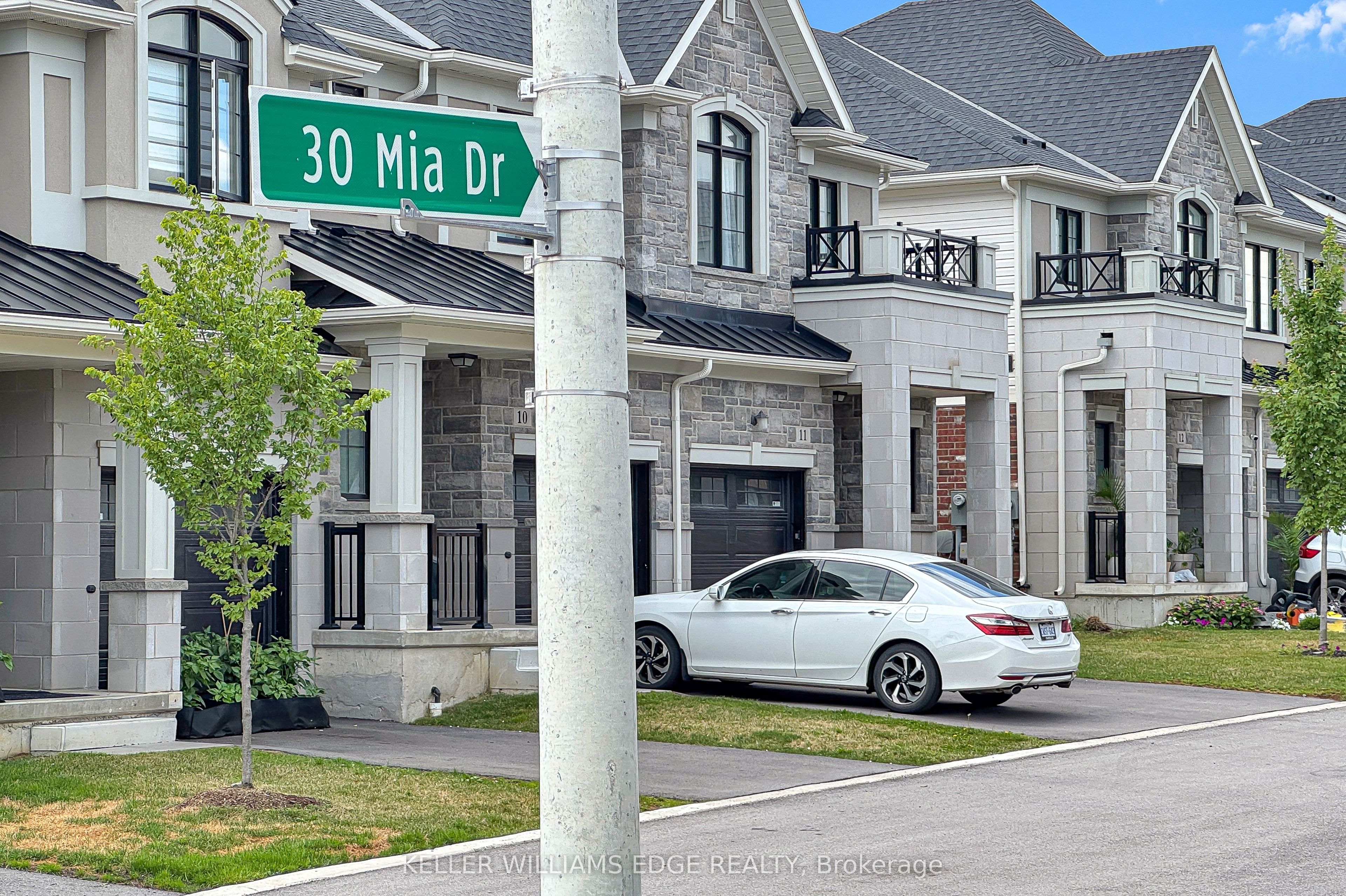 30 Mia Drive 11, Hamilton, ON L9B 0K1 photo 2