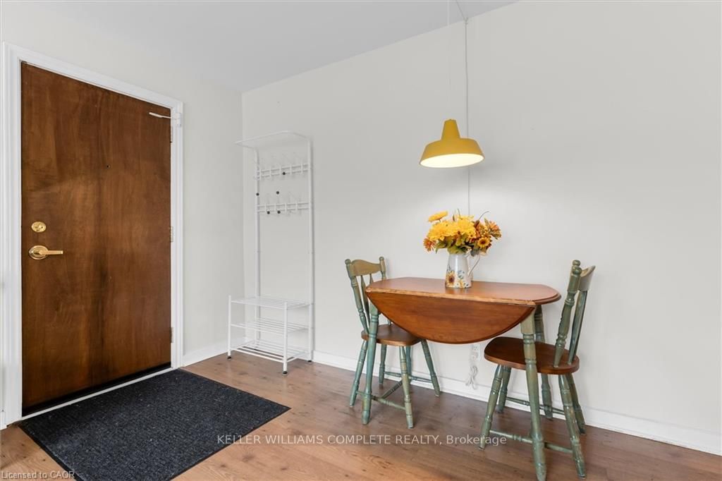 4 Robinson Street 14, Hamilton, ON L8P 1Y5 photo 5