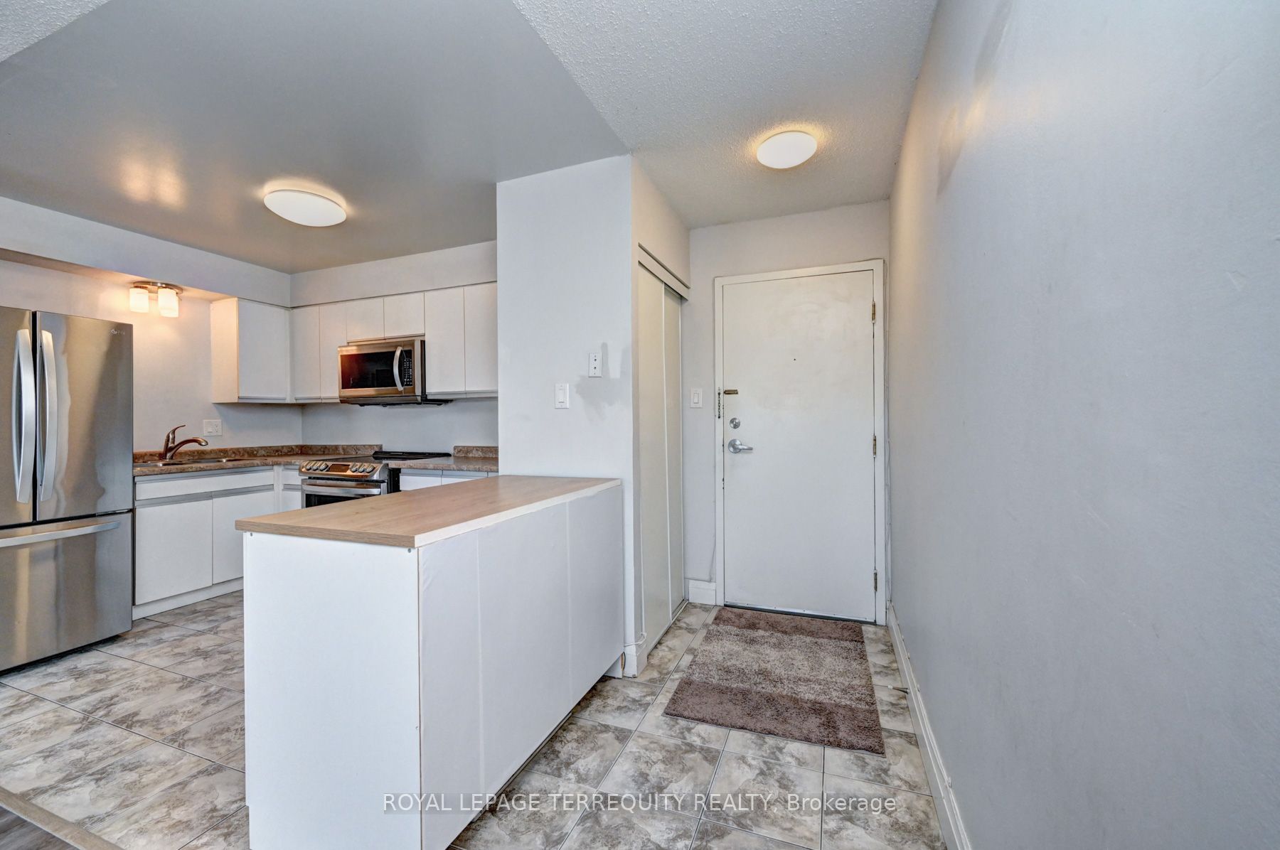 276 Eiwo Court 307, Waterloo, ON N2K 3M6 photo 5