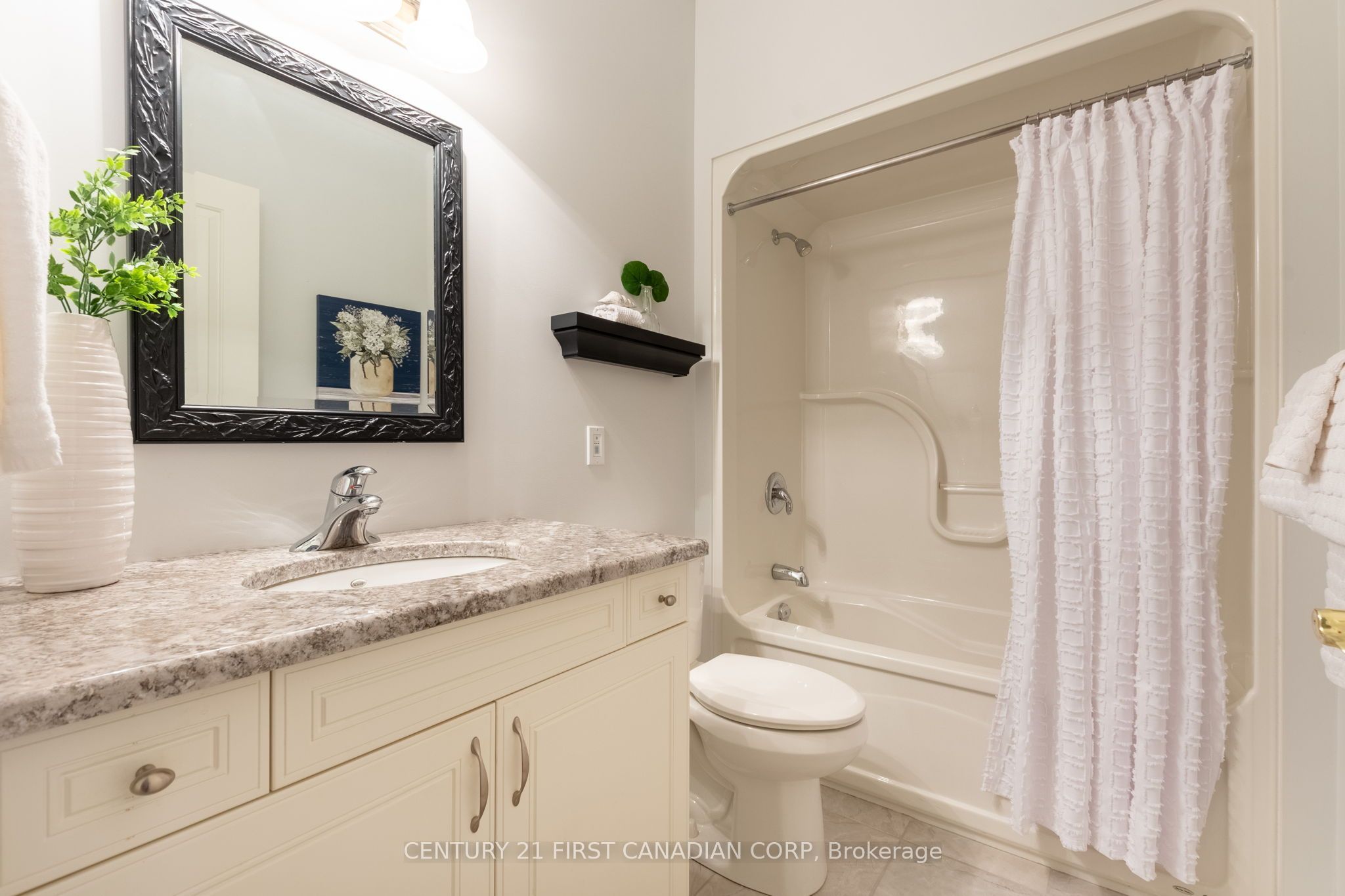 2495 Marlene Stewart Street, London South, ON N6K 5R3 photo 5