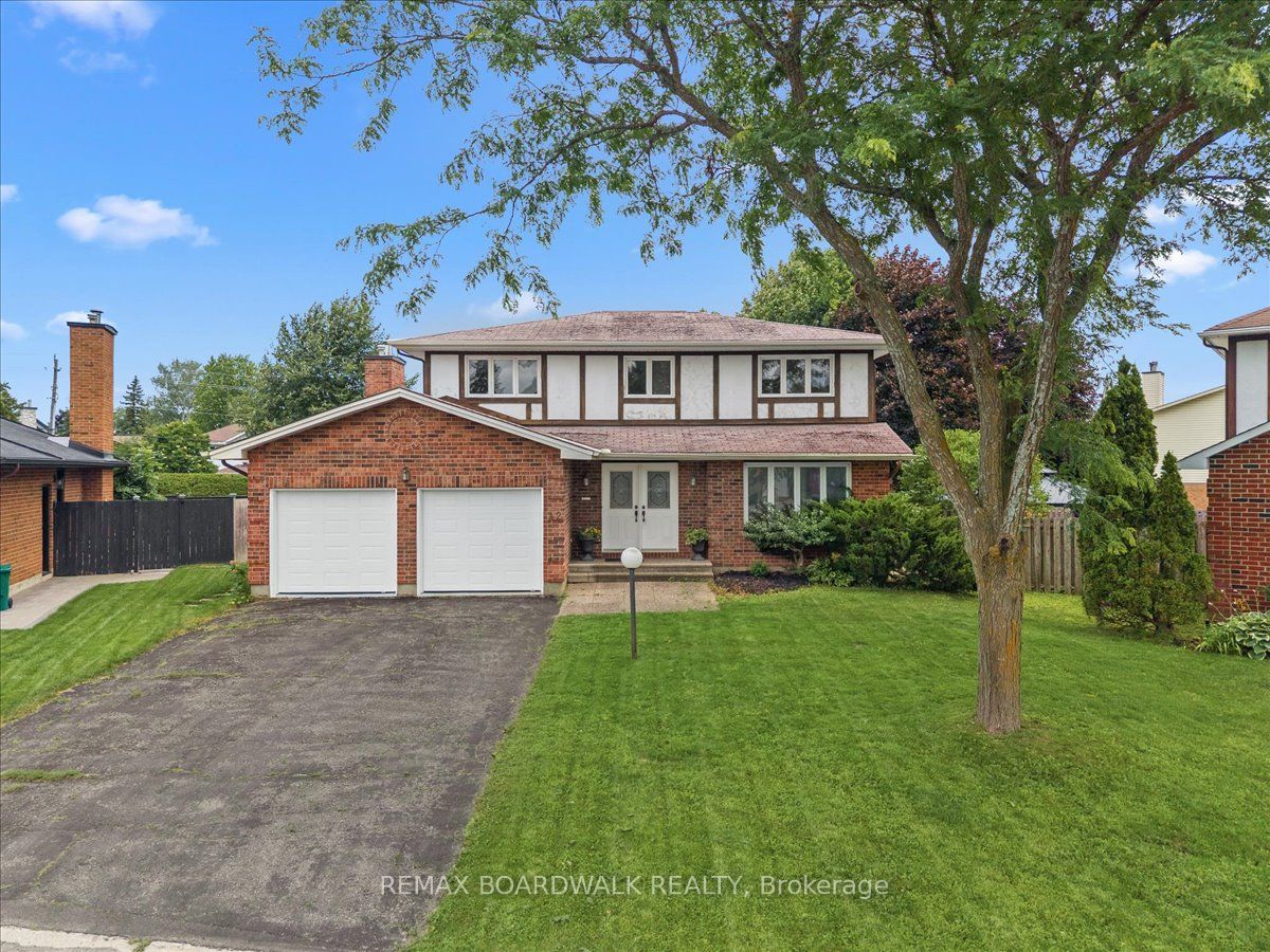 42 Pickwick Drive, Barrhaven, ON K2J 3E7 photo 3