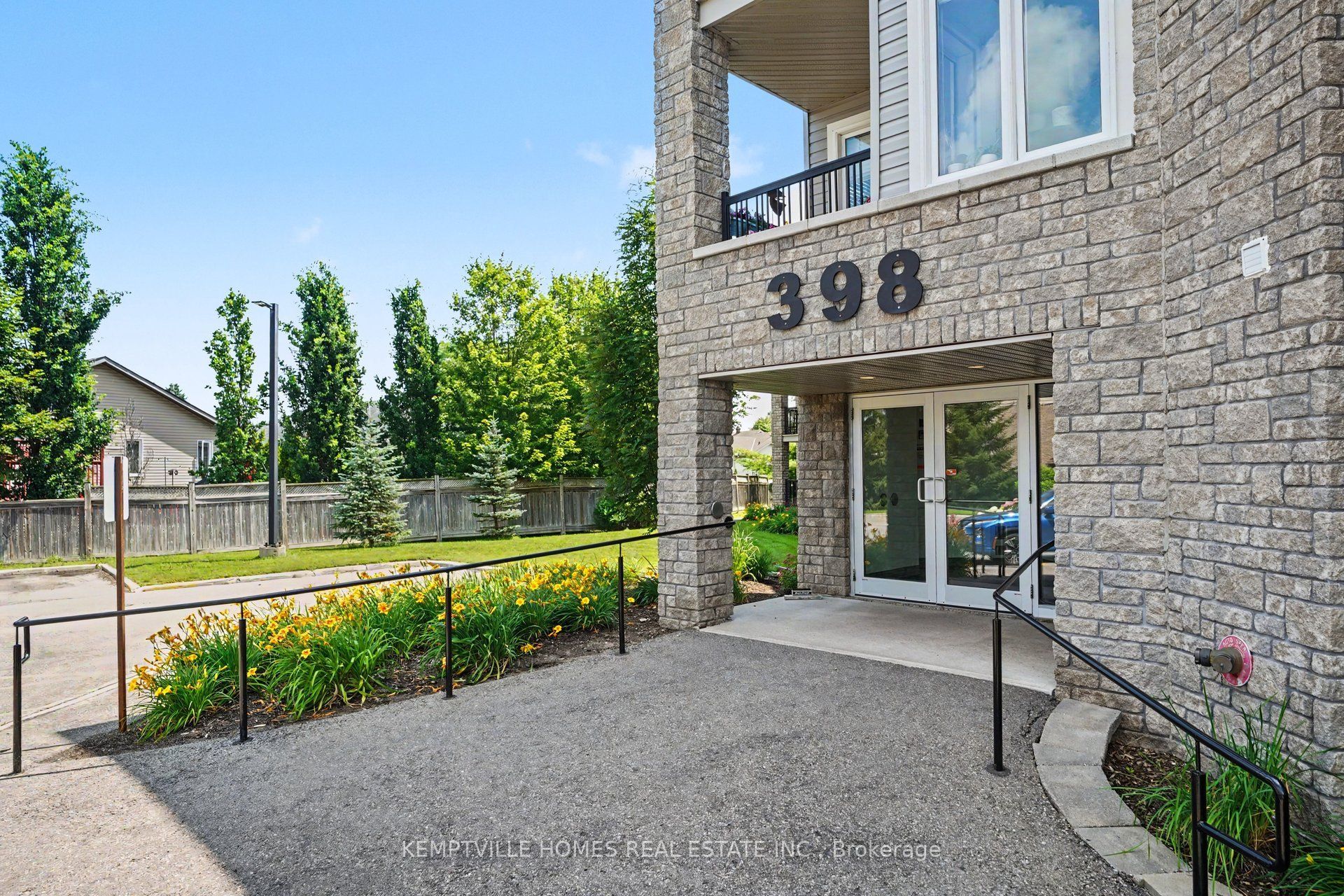 398 VAN BUREN Street 106, North Grenville, ON K0G 2J0 photo 2