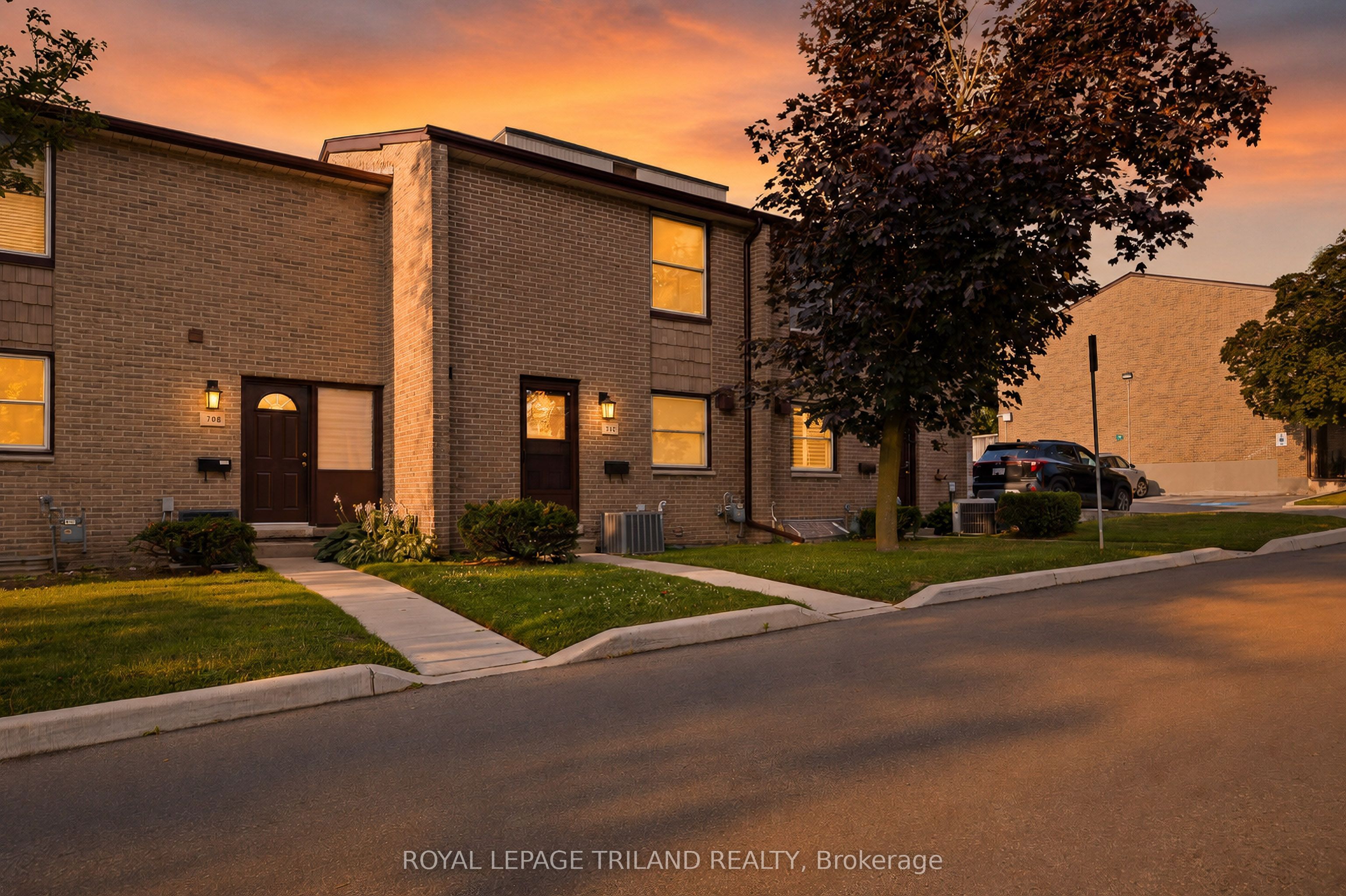 710 Wonderland Road S 8, London South, ON N6K 1L8 photo 2
