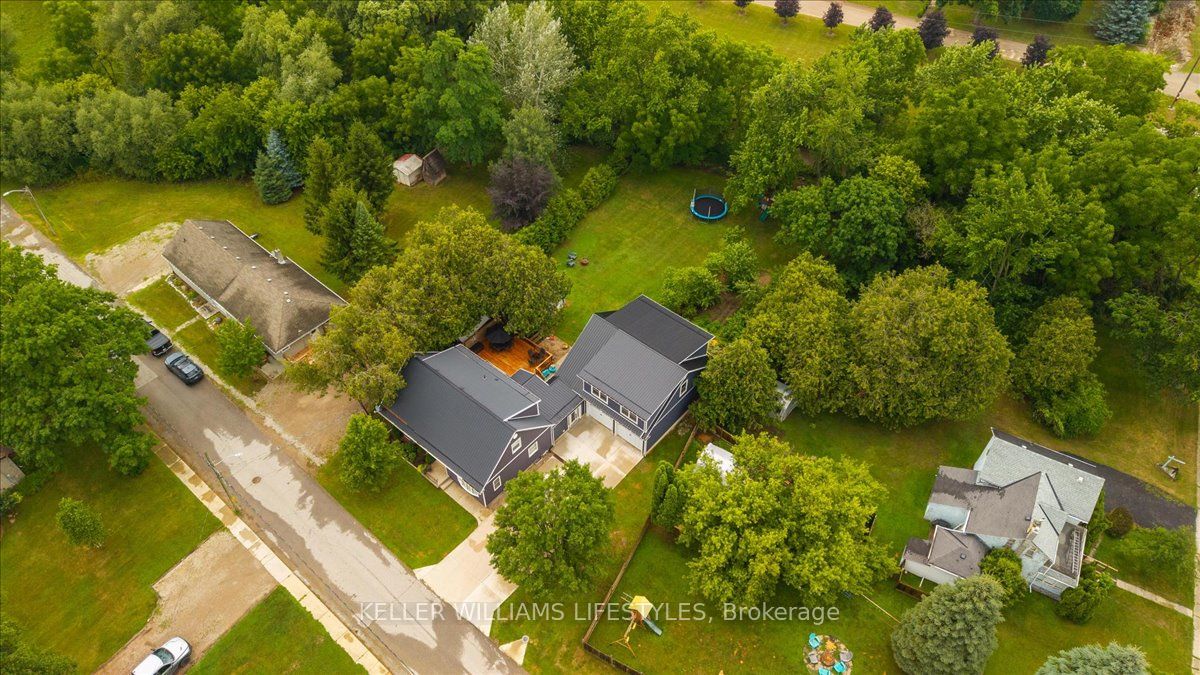 5 Union Street W, Lambton Shores, ON N0M 1B0 photo 3