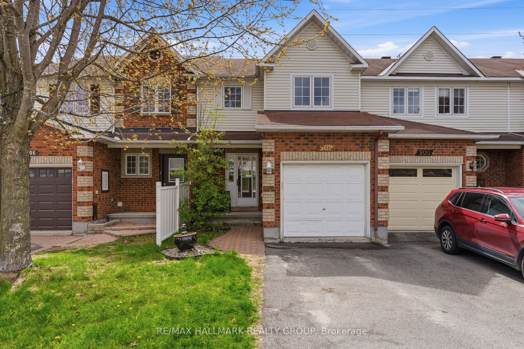 902 Paradise Crescent, Orleans - Cumberland and Area, ON K4A 3S5