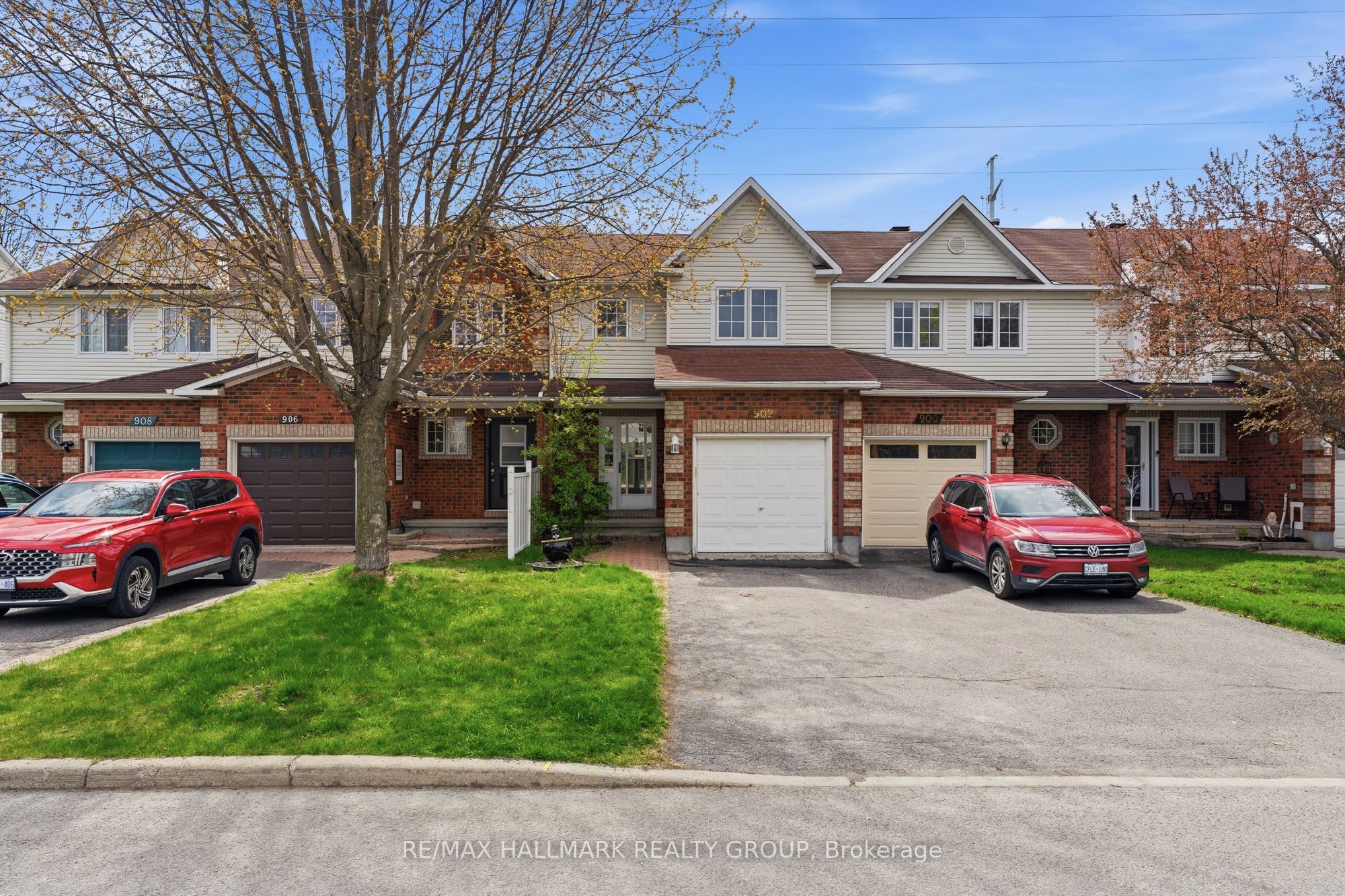 902 Paradise Crescent, Orleans - Cumberland and Area, ON K4A 3S5 photo 2