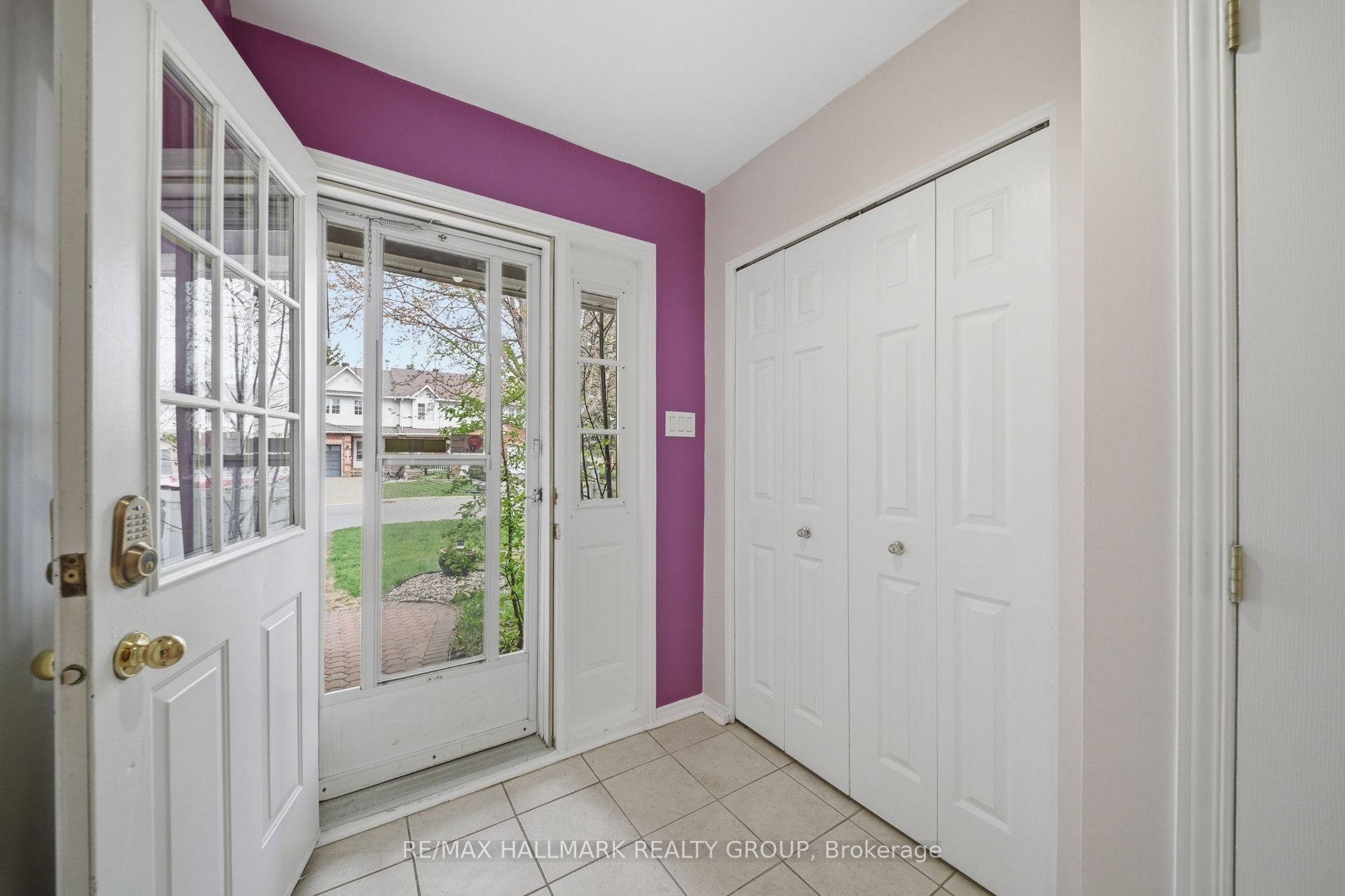 902 Paradise Crescent, Orleans - Cumberland and Area, ON K4A 3S5 photo 4