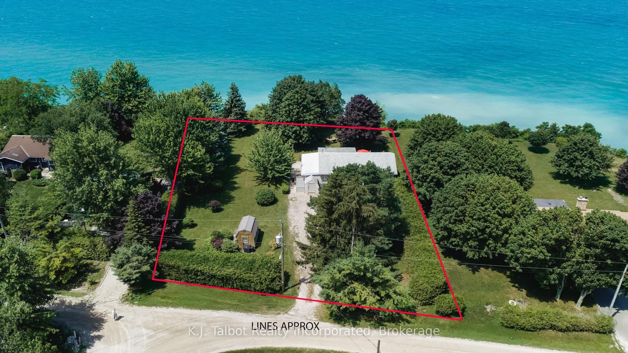 72163 Lakeshore Drive N, Bluewater, ON N0M 2T0 photo 2