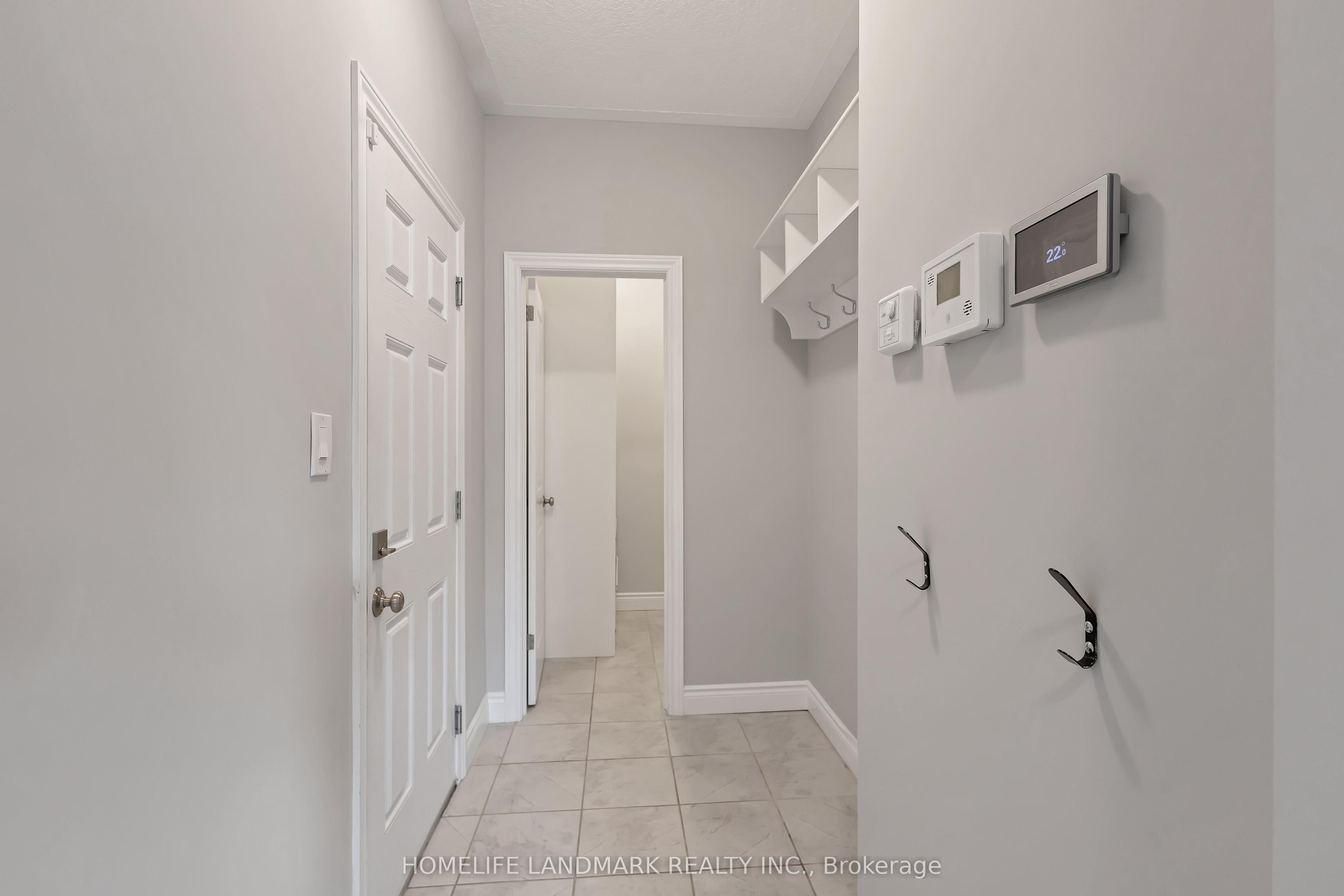 225 TREMAINE Crescent, Kitchener, ON N2A 4L9 photo 3