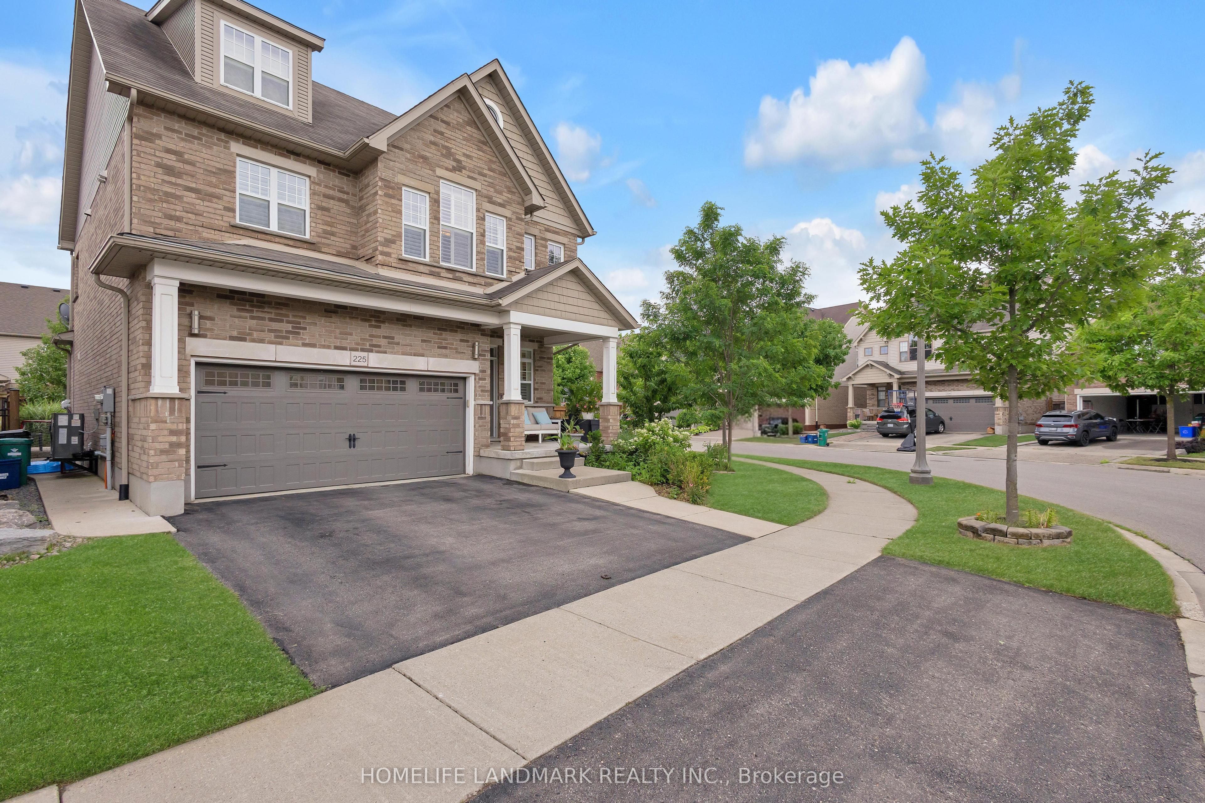 225 TREMAINE Crescent, Kitchener, ON N2A 4L9 photo 4