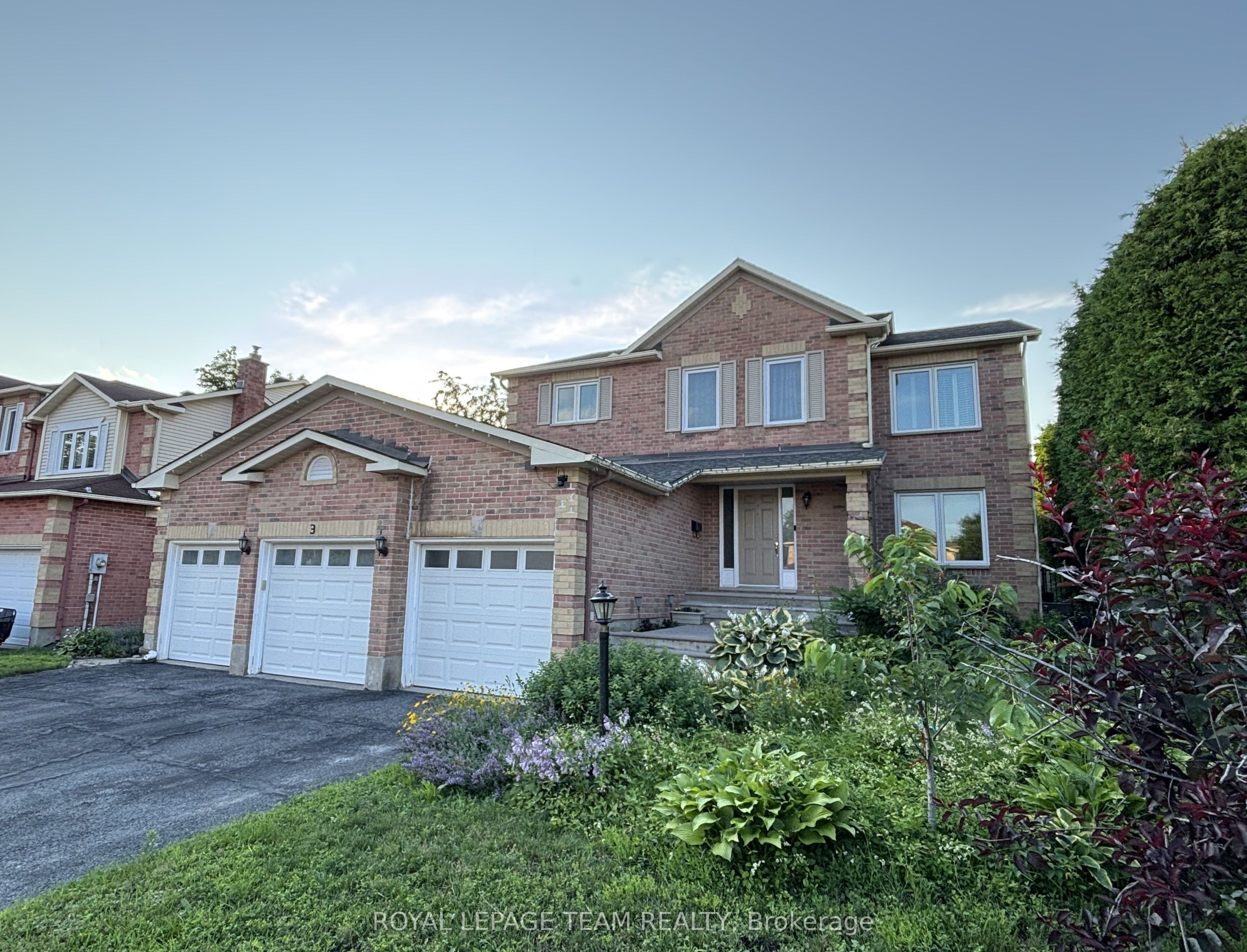 3 Tower Hill Crescent, Kanata, ON K2M 1R4 photo 3