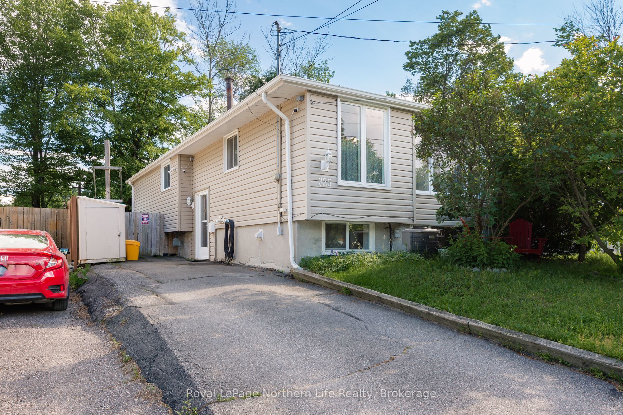325 Gordon Drive, North Bay, ON P1B 8V8