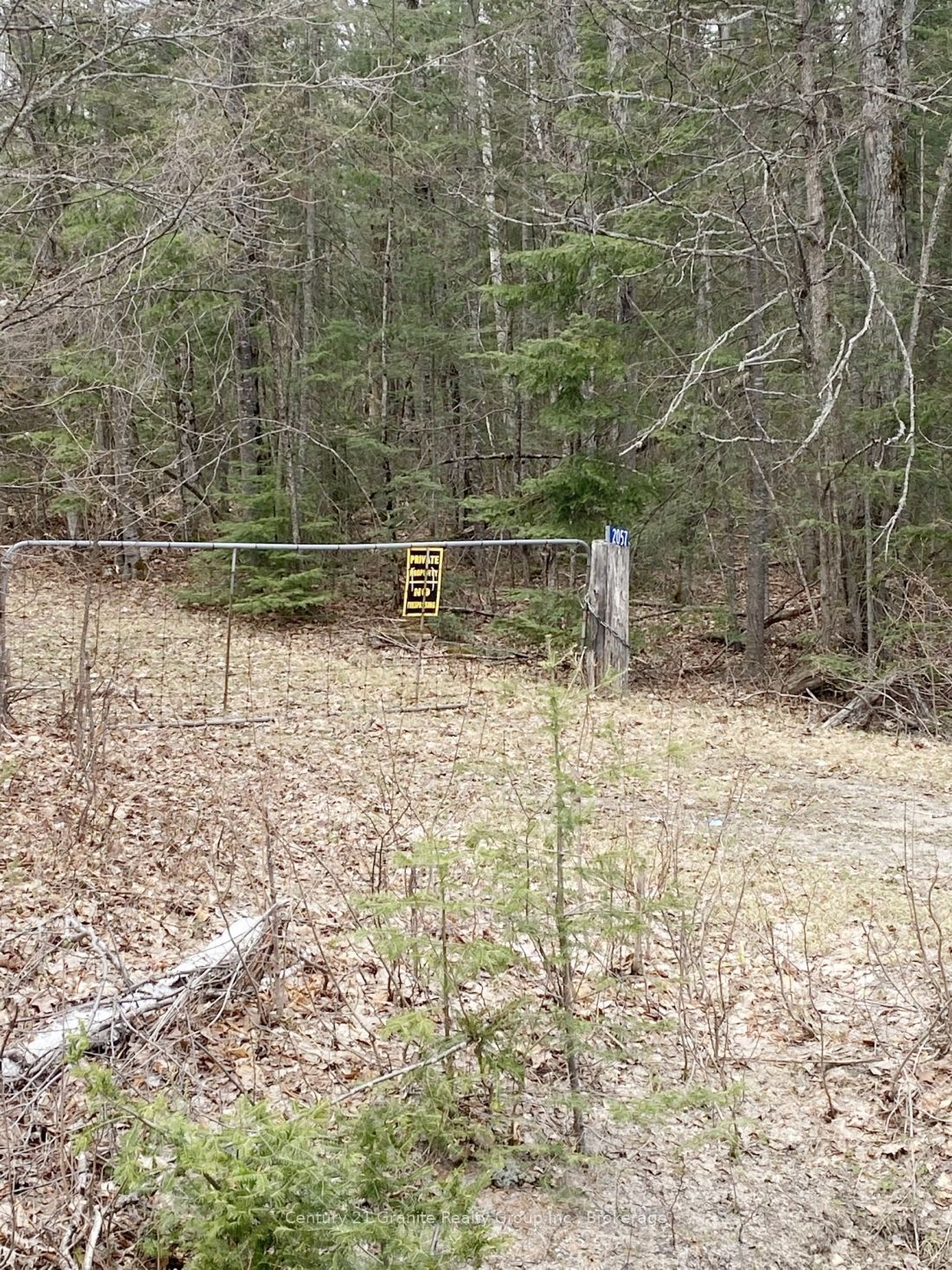 2057 MADAWASKA Road, Hastings Highlands, ON K0L 2S0 photo 2