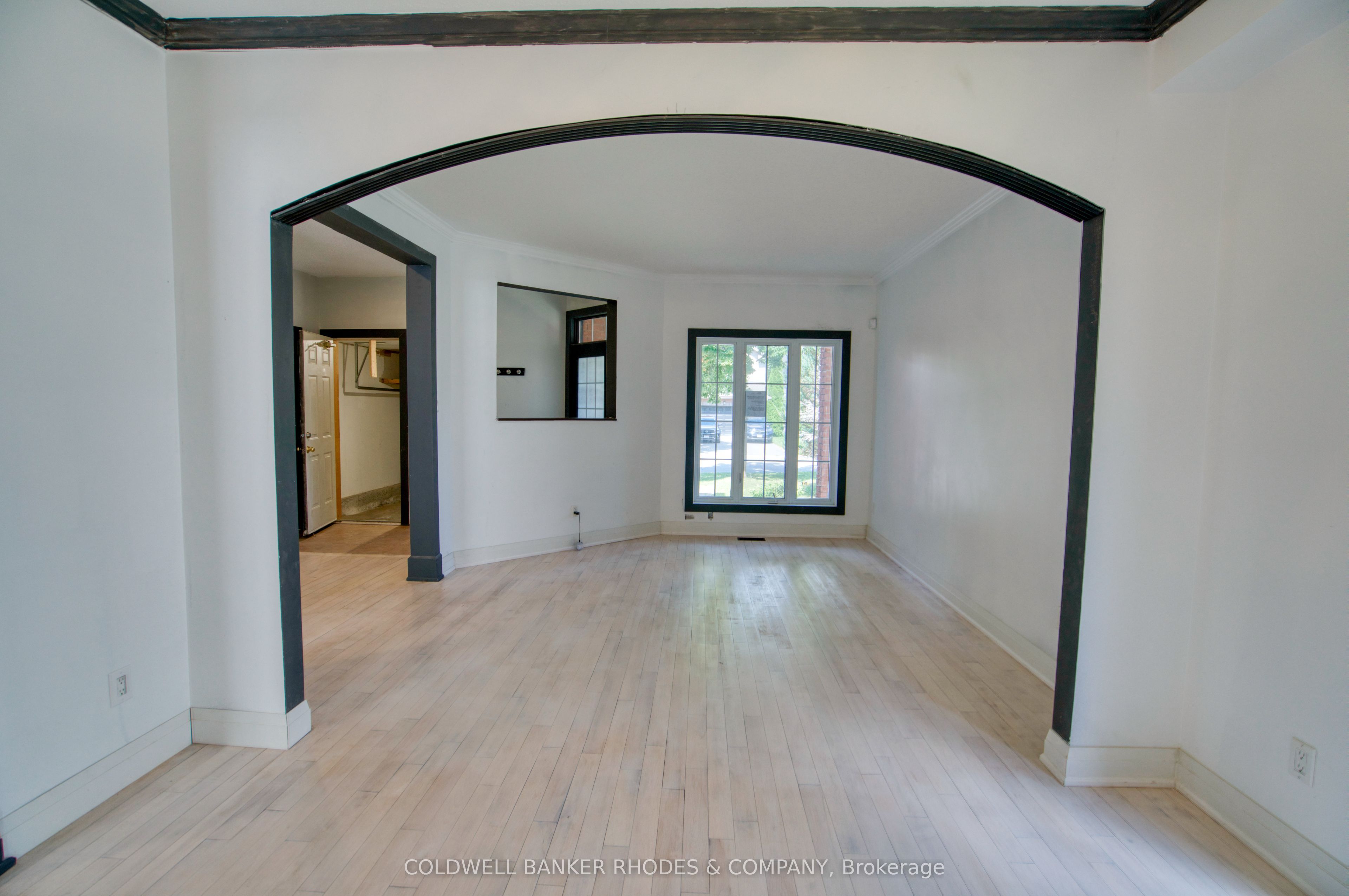 32 Catterick Crescent, Kanata, ON K2K 3M5 photo 4