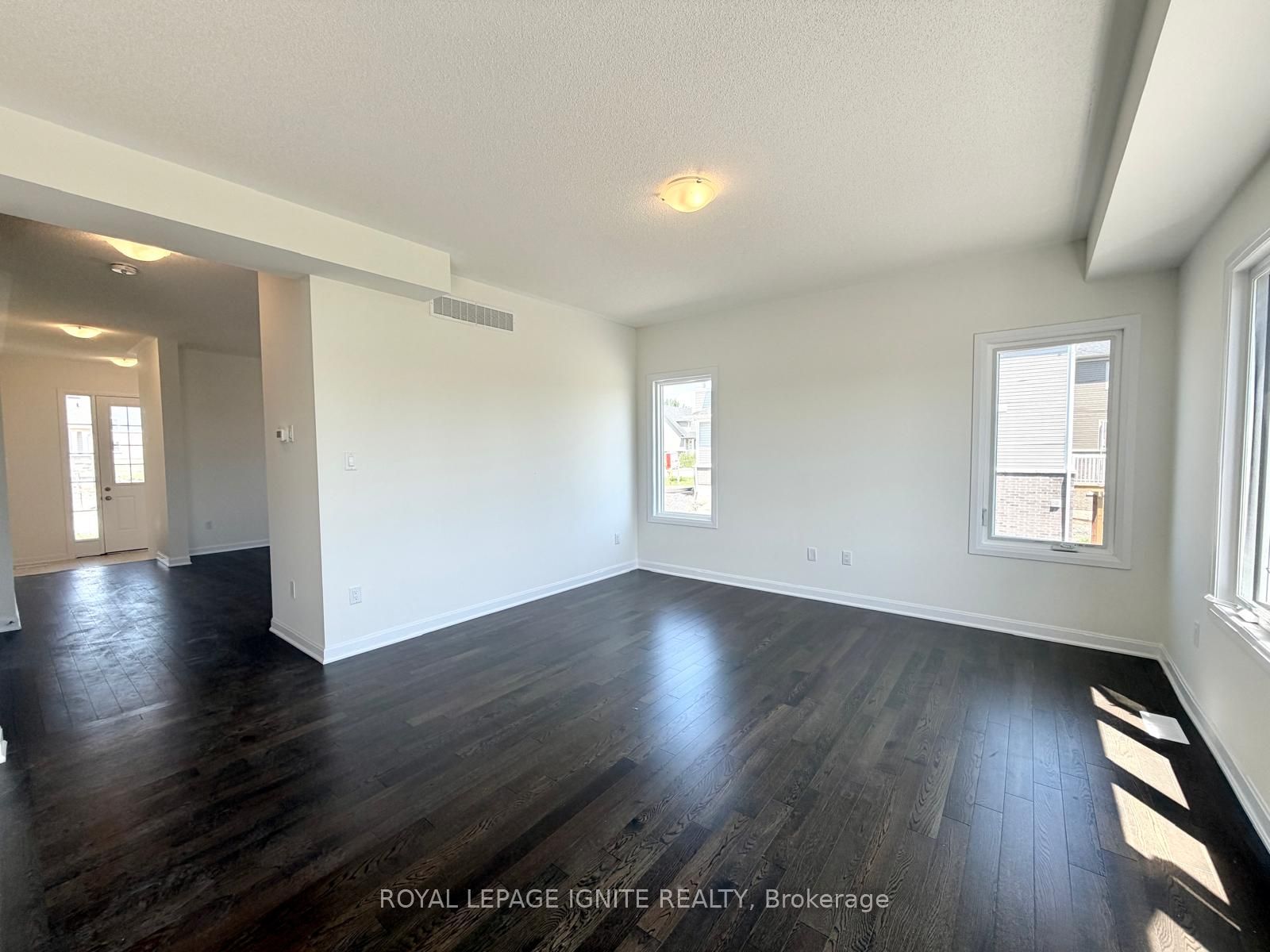 20 Royal Oak Crescent, Loyalist, ON K0H 1G0 photo 3