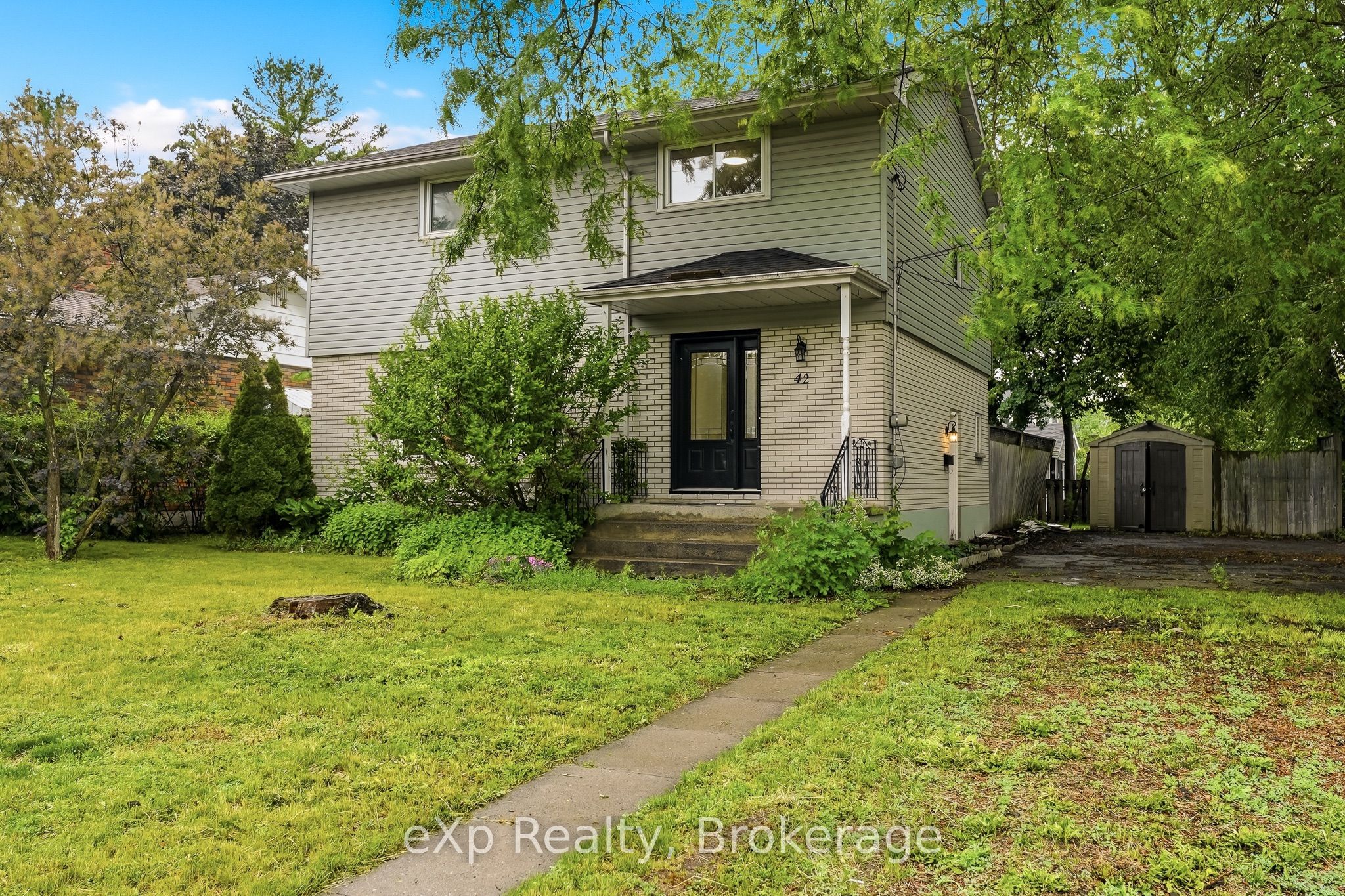 42 Rosewood Avenue, Belleville, ON K8N 4E9