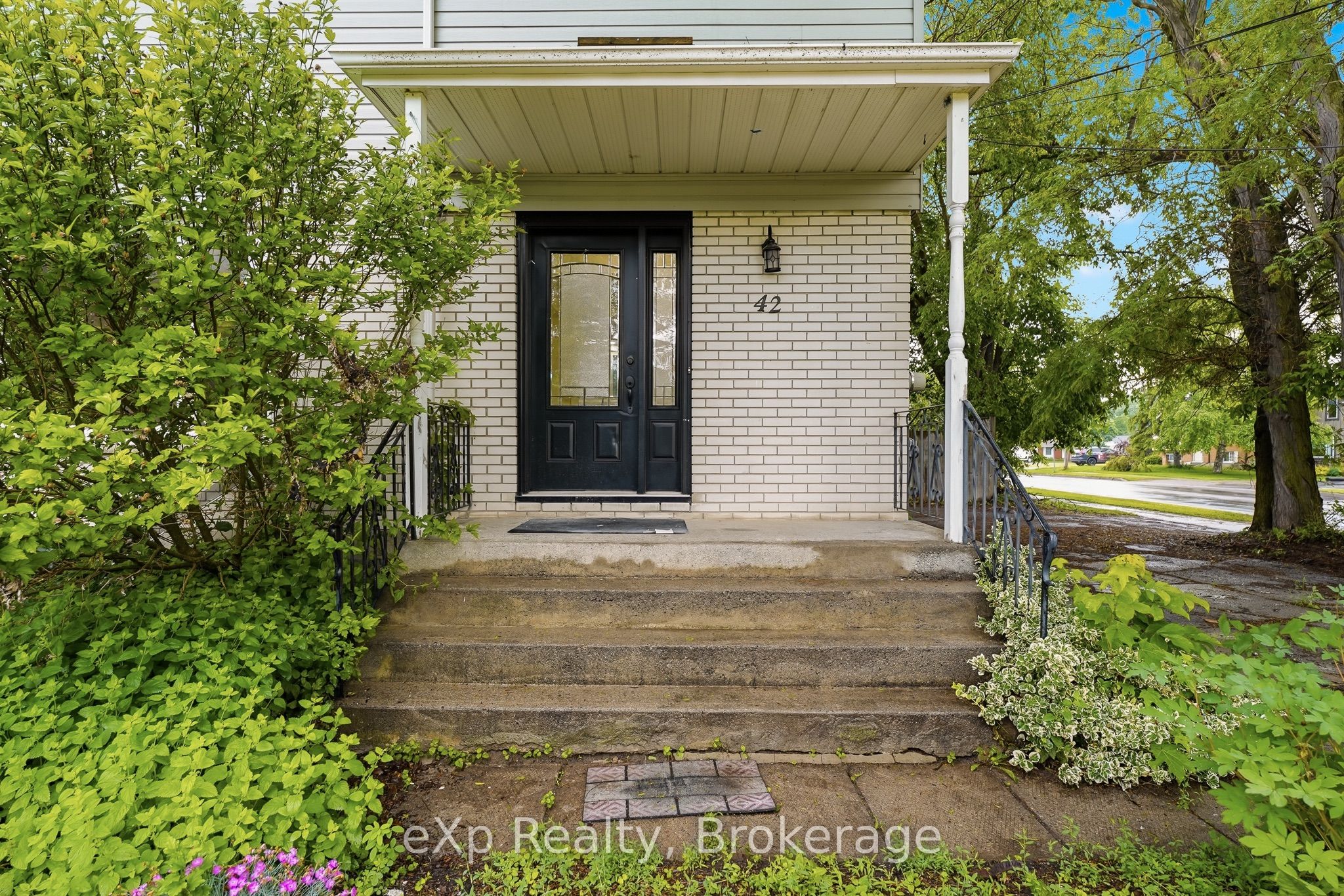 42 Rosewood Avenue, Belleville, ON K8N 4E9 photo 3