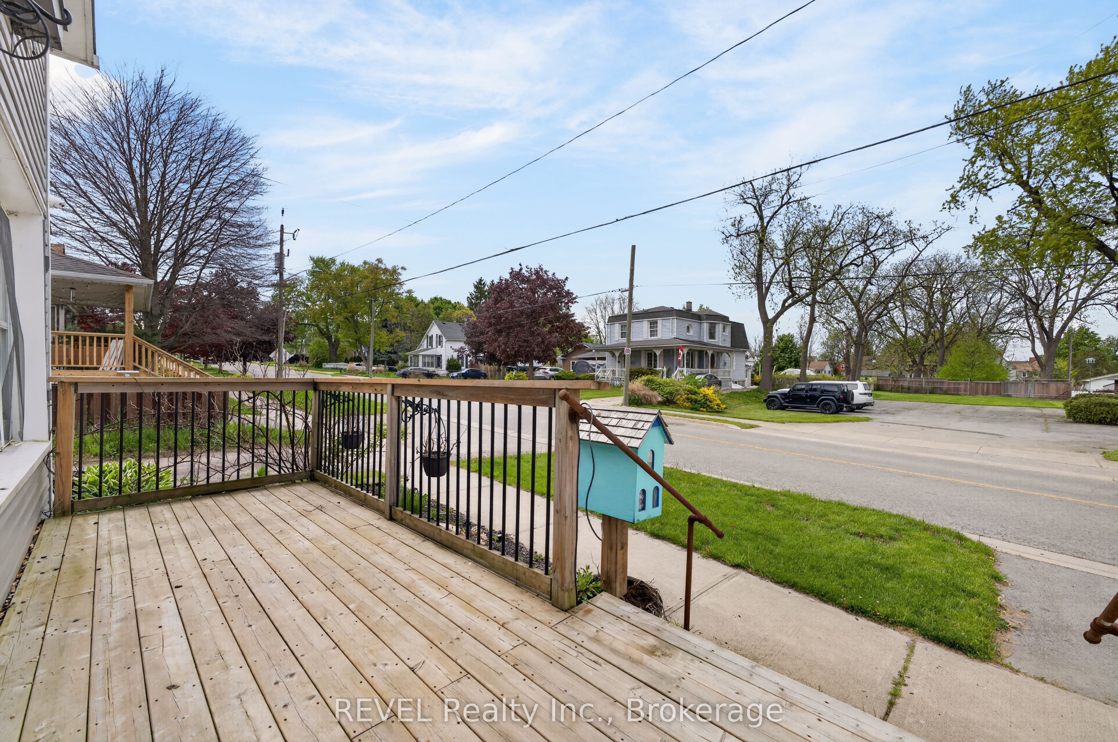 15 Phipps Street, Fort Erie, ON L2A 2V1 photo 3