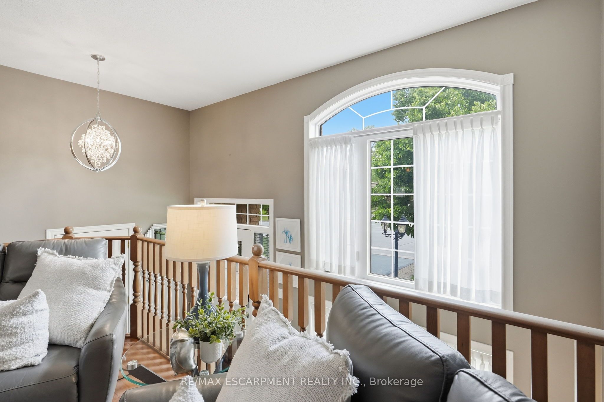 4869 Cherrywood Drive, Lincoln, ON L3J 0G3 photo 2