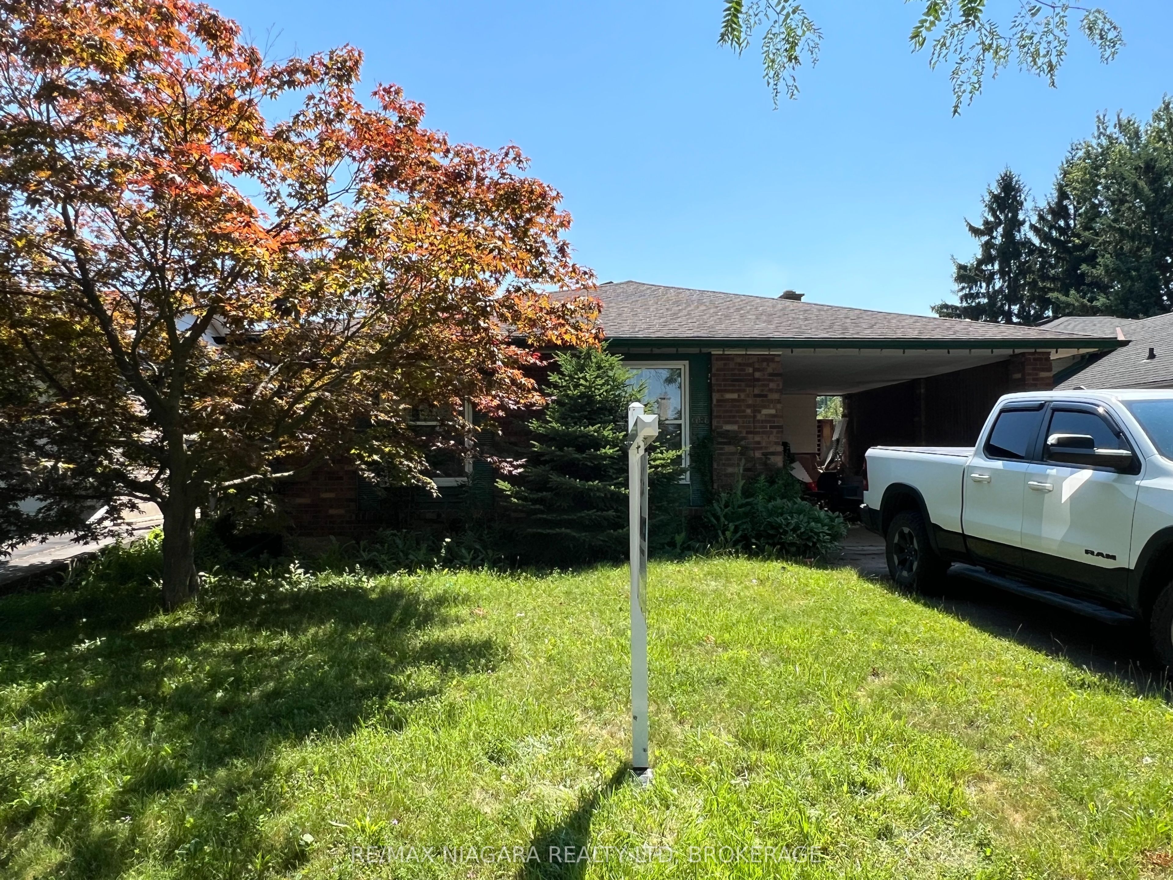 6086 Eldorado Avenue, Niagara Falls, ON L2H 2E7 photo 2