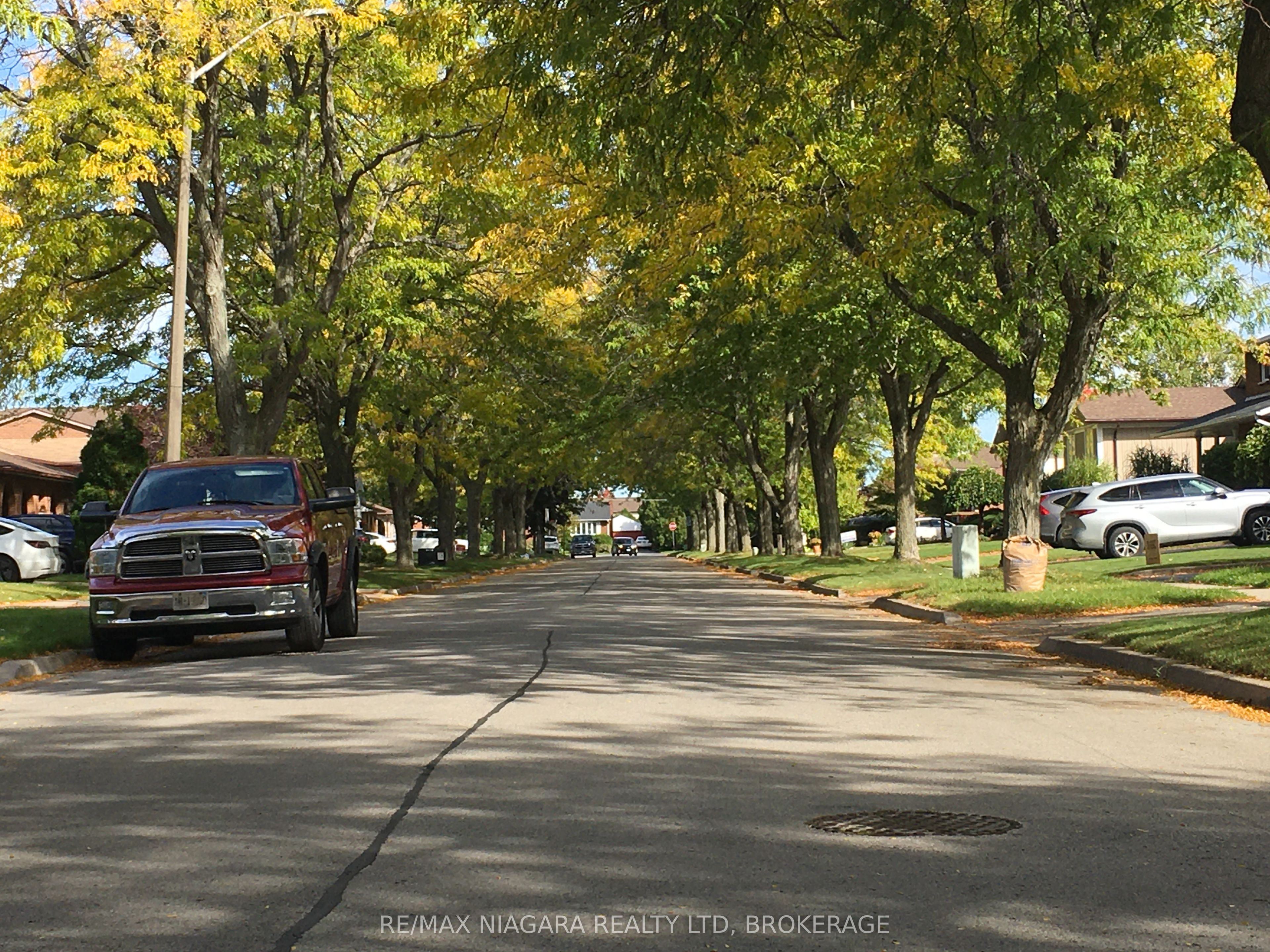 6086 Eldorado Avenue, Niagara Falls, ON L2H 2E7 photo 3
