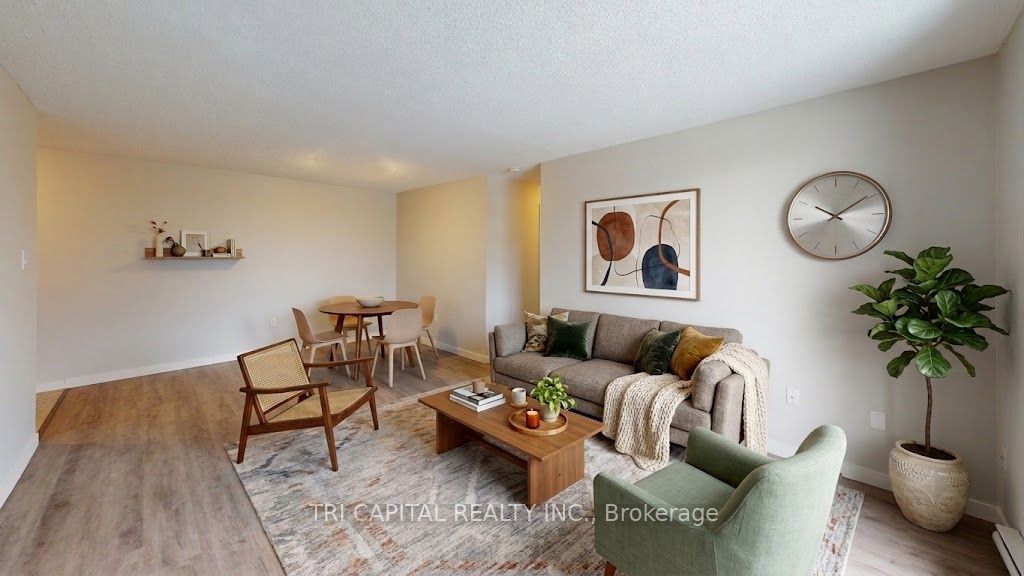 483 N Christina Street 303, Sarnia, ON N7T 5W3 photo 3