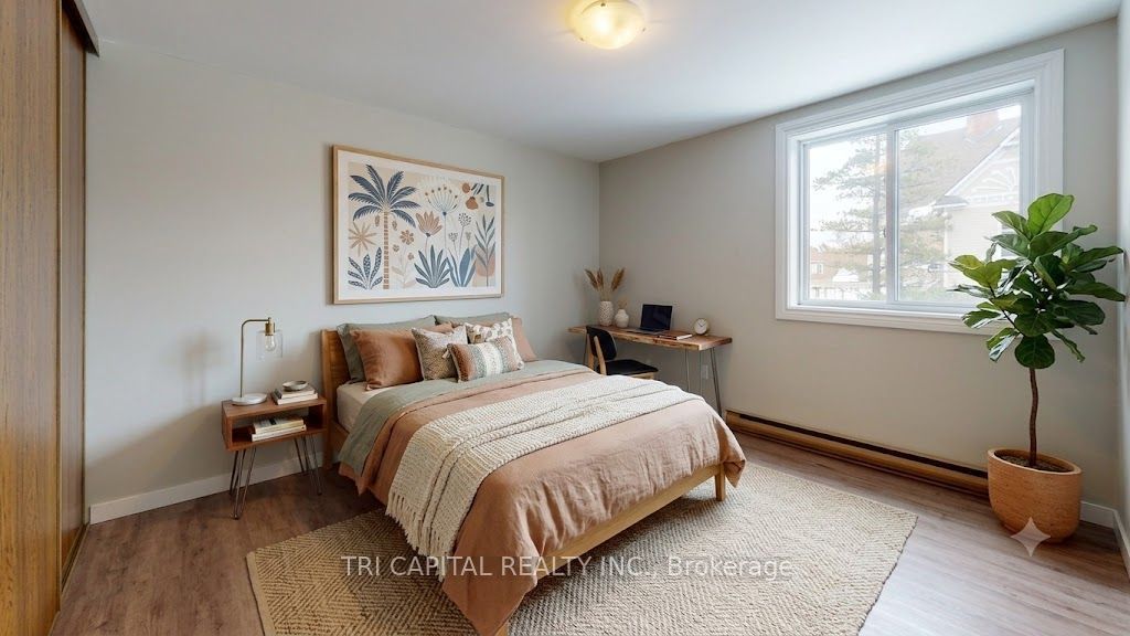 483 N Christina Street 303, Sarnia, ON N7T 5W3 photo 4