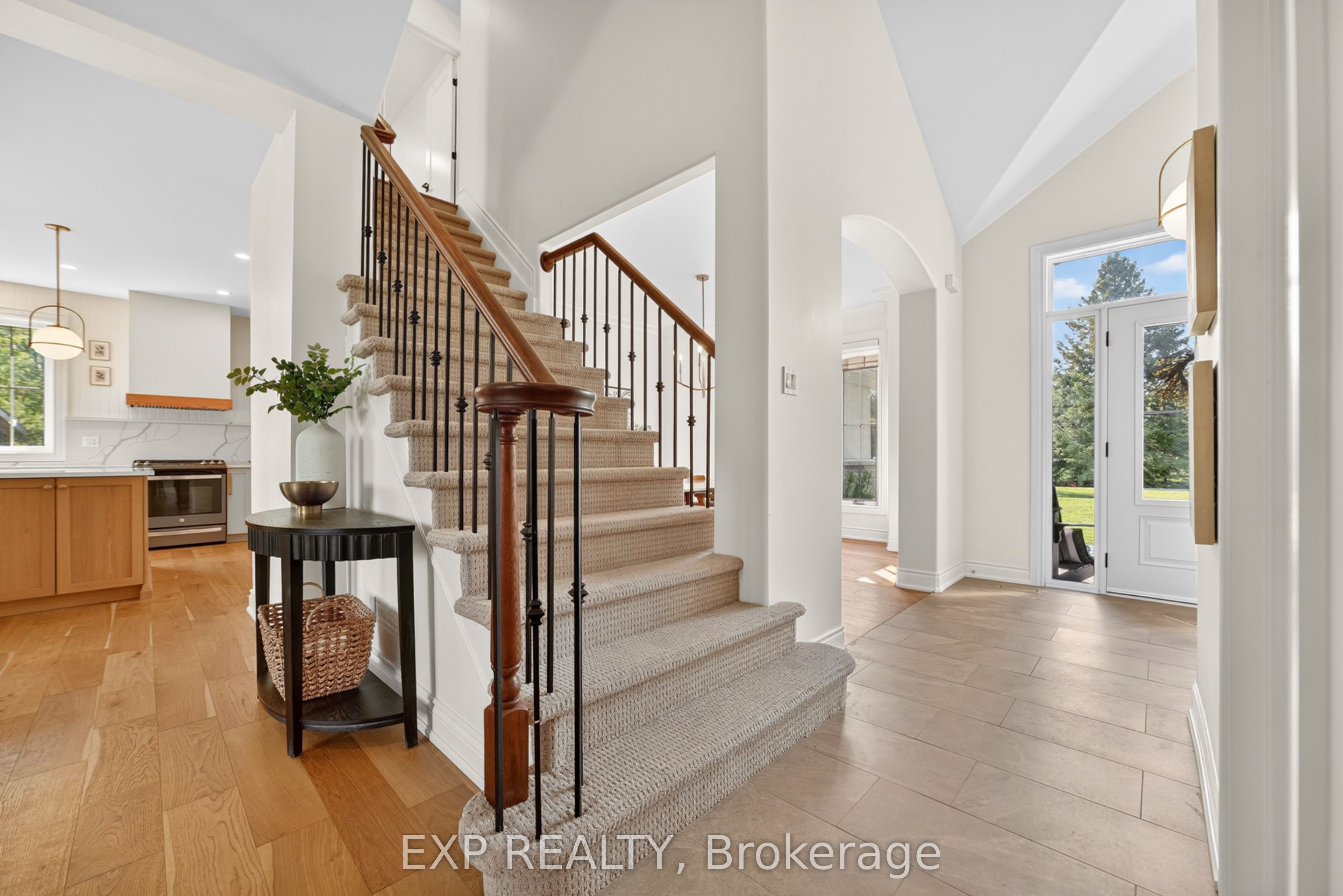 124 Wilbert Cox Drive, Carp - Huntley Ward, ON K0A 1L0 photo 5