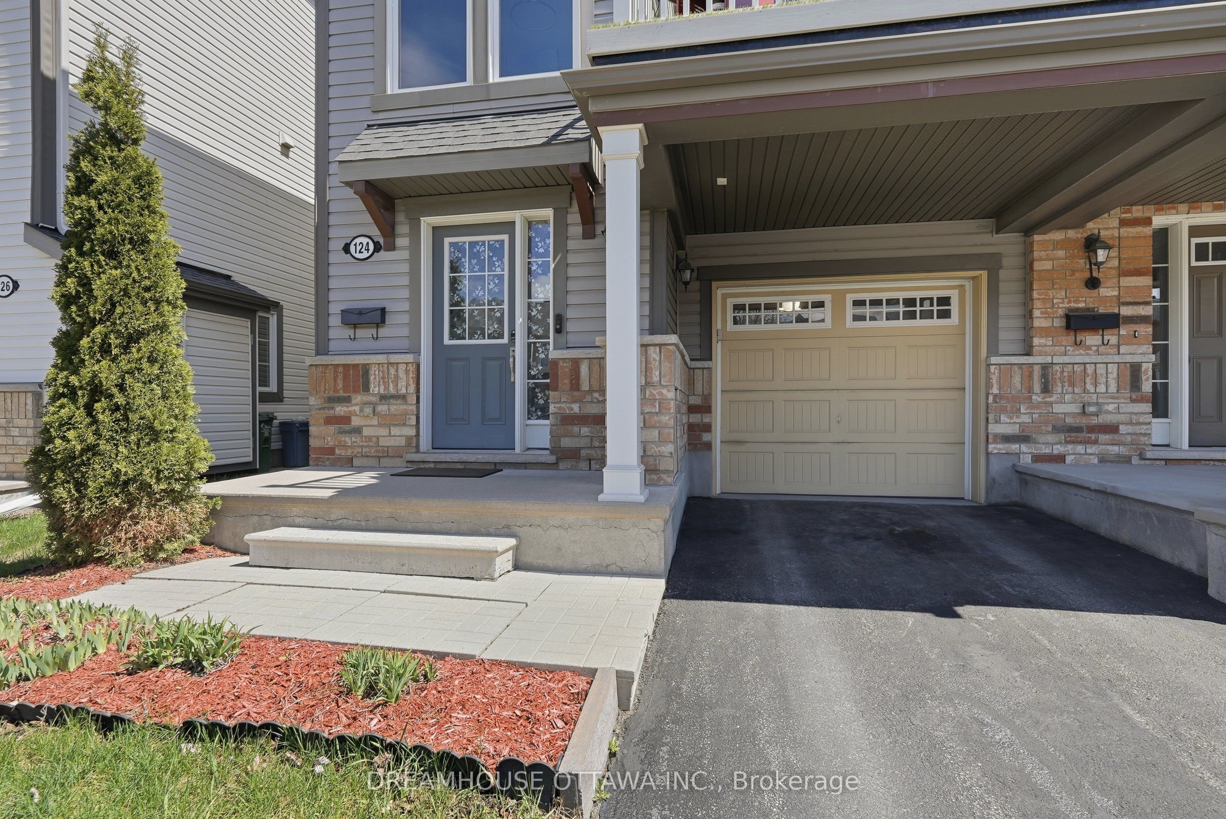 124 Pennant Avenue, Barrhaven, ON K2J 5W6 photo 2